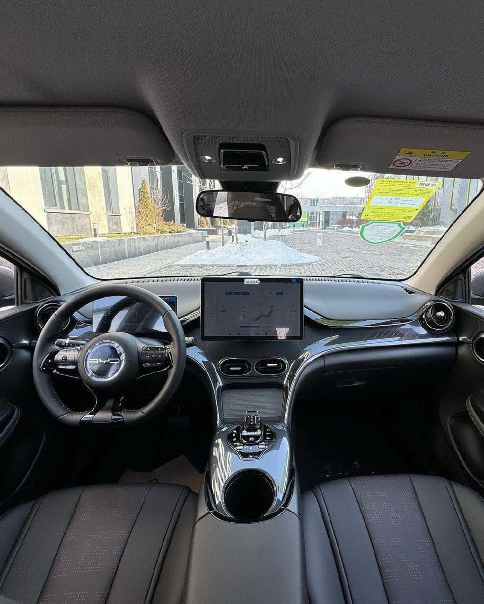 2025 BYD e2 — photo 3