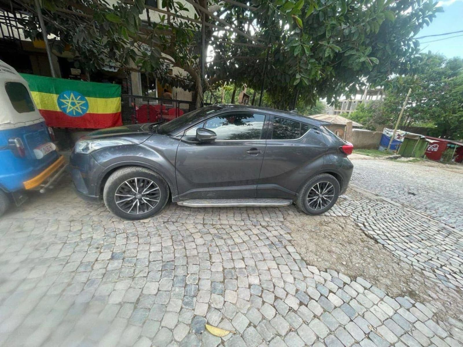 2020 Toyota CHR โ photo 2
