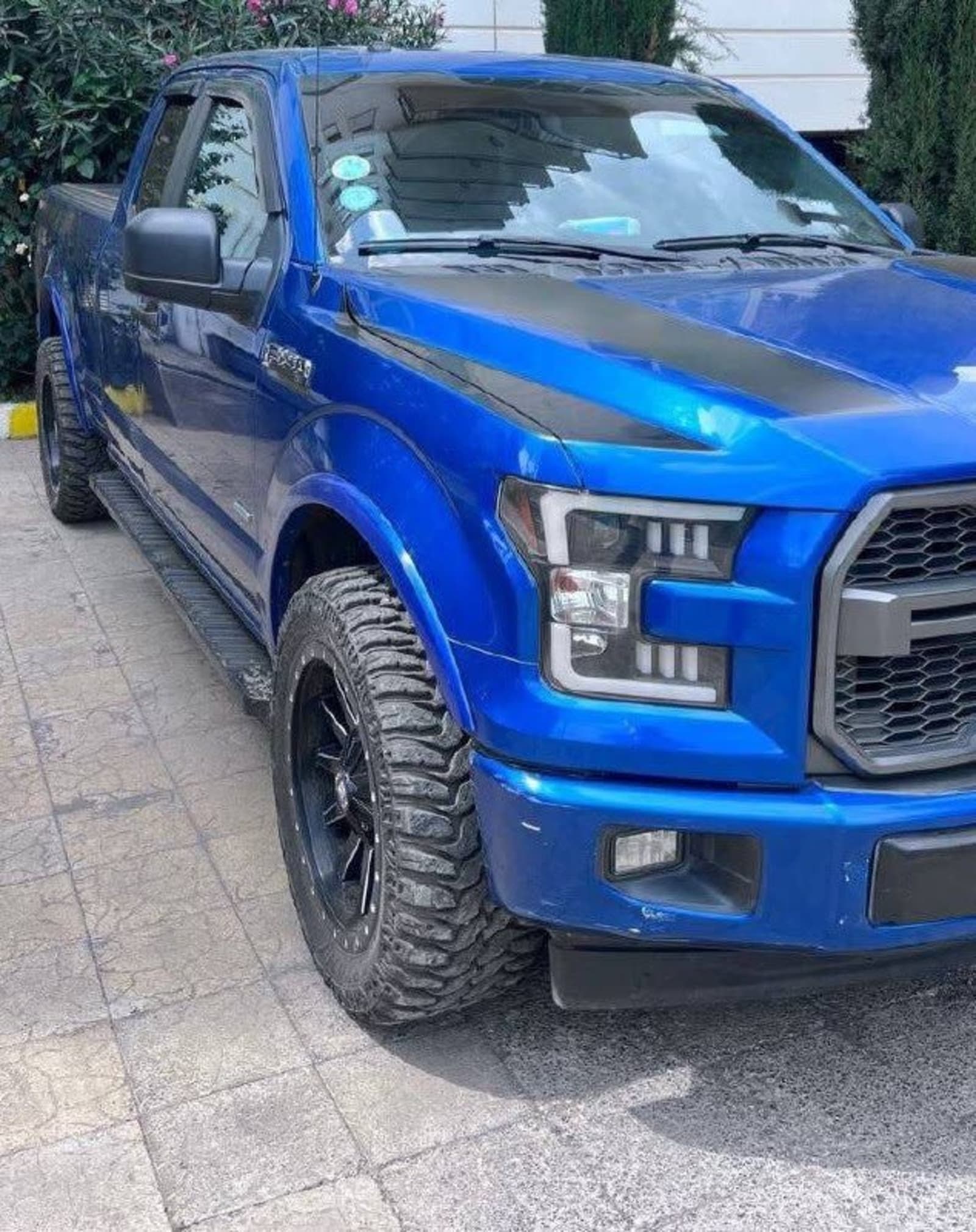 2018 Ford F150 XLT — photo 2
