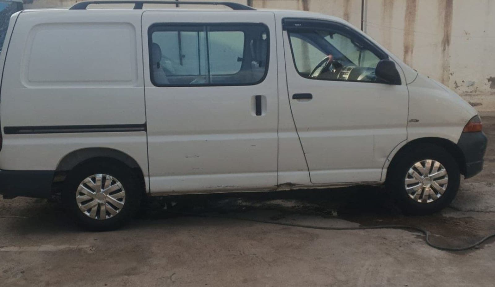 2006 TOYOTA Hiace Dolphin D4D — photo 3