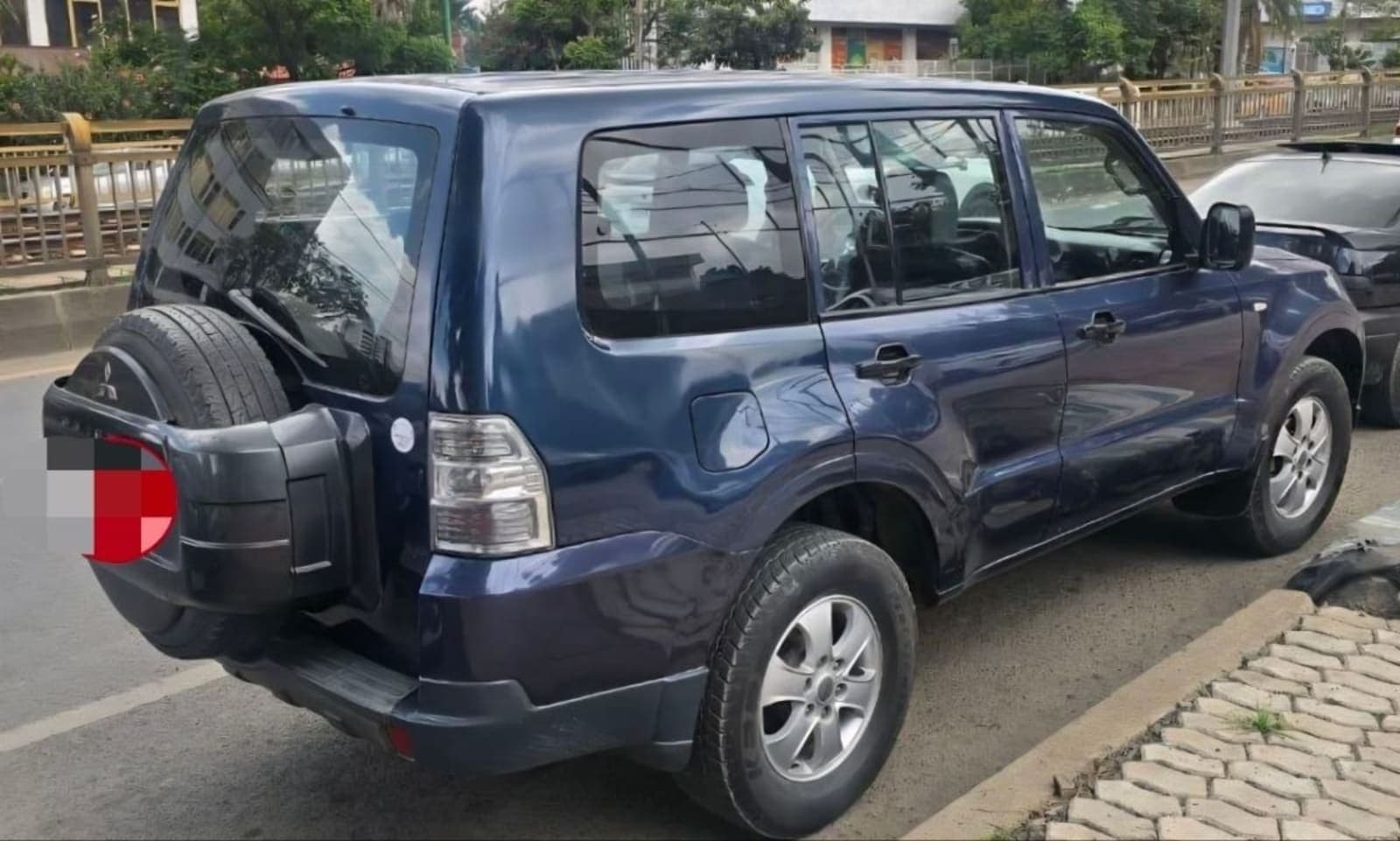 2008 Mitsubishi Pajero — photo 2