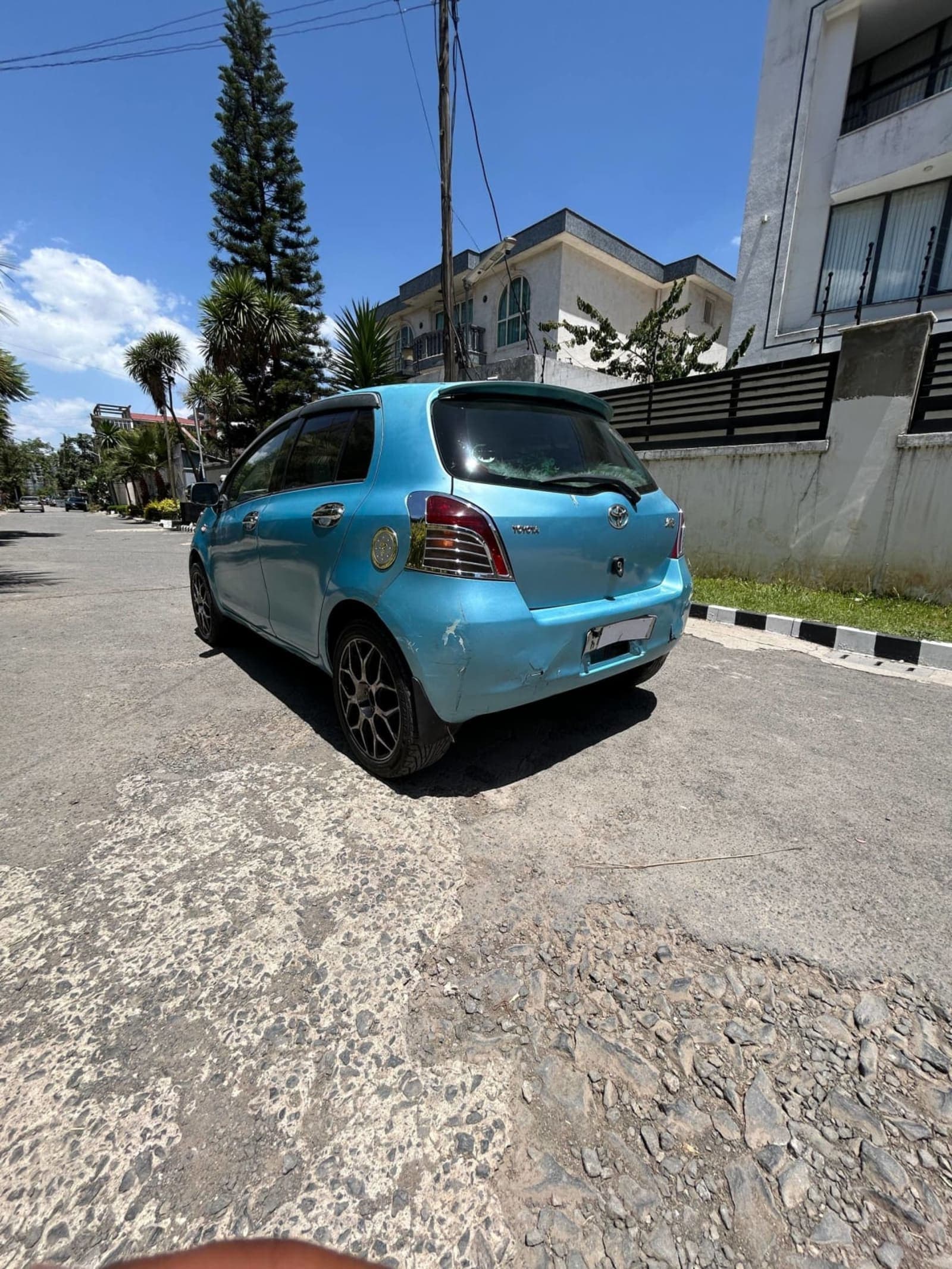 2007 Toyota Yaris compact — photo 1