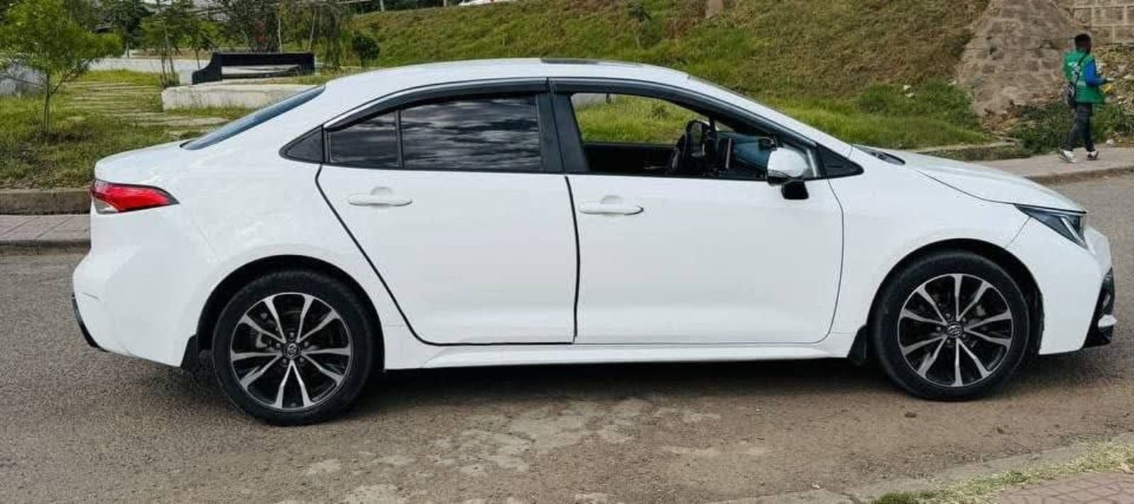 2022 Toyota Corolla D4-T — photo 3