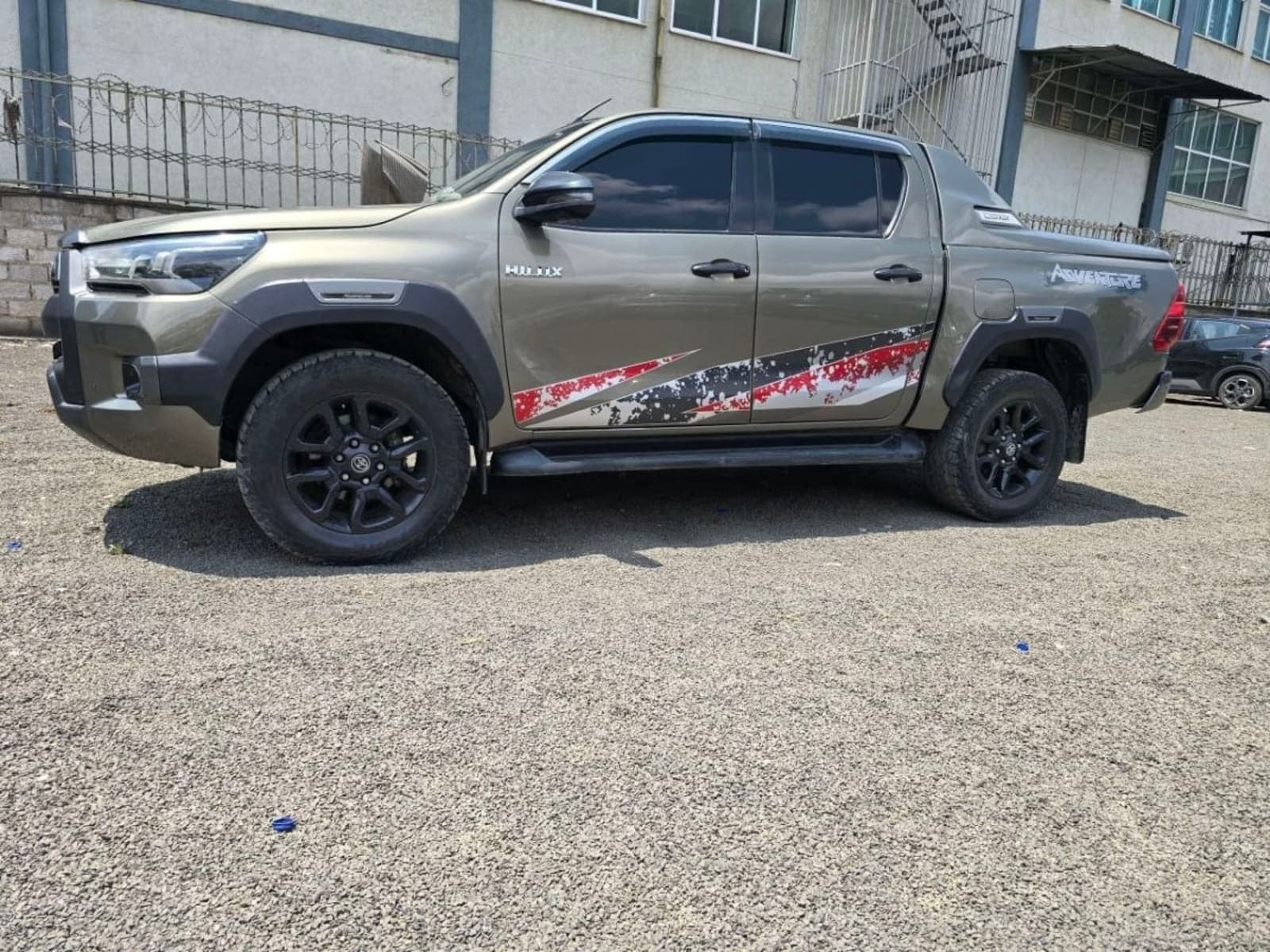 2022 Toyota Adventure Double cab — photo 4