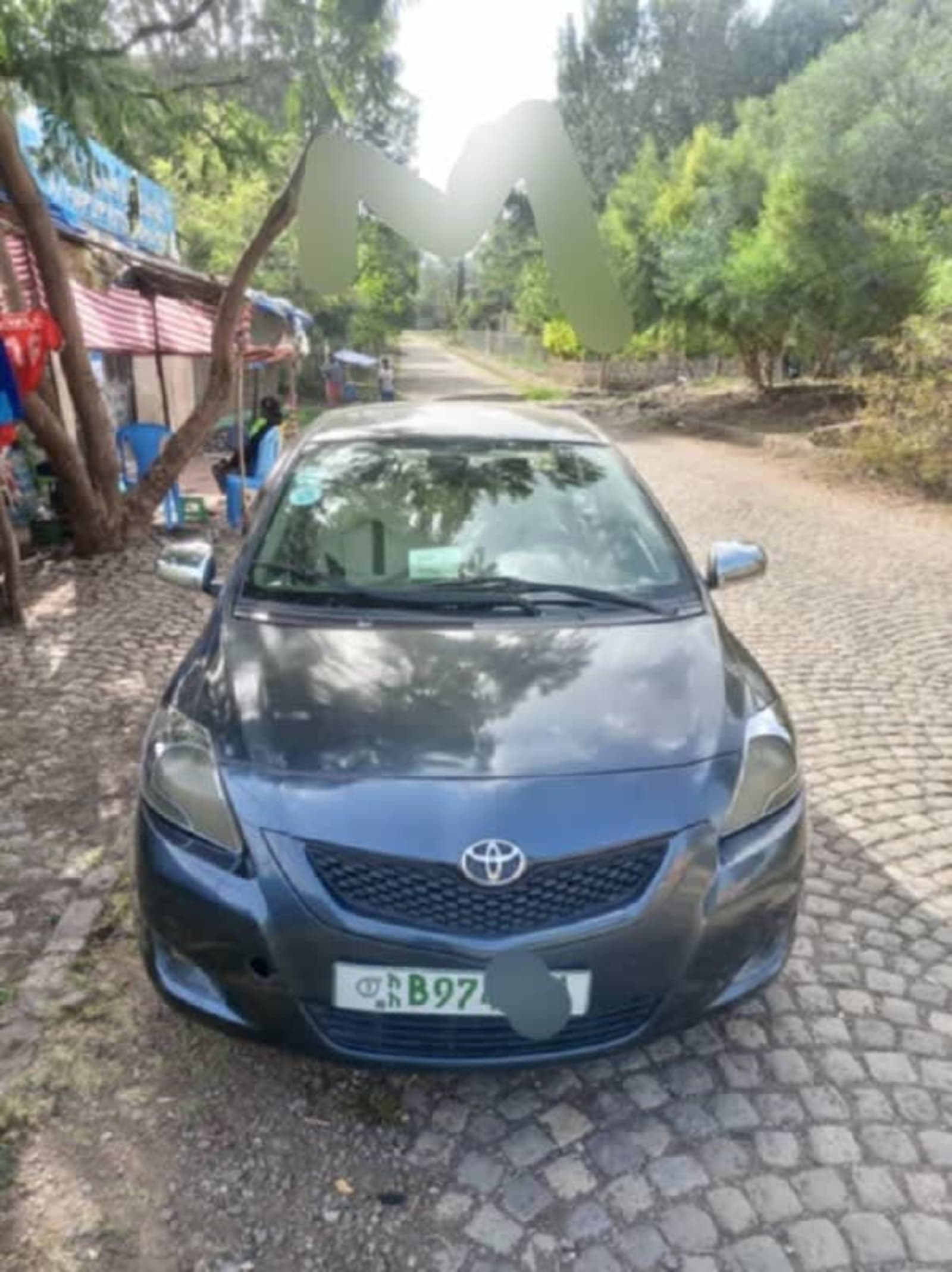 2009 Toyota Yaris Sedan — photo 3