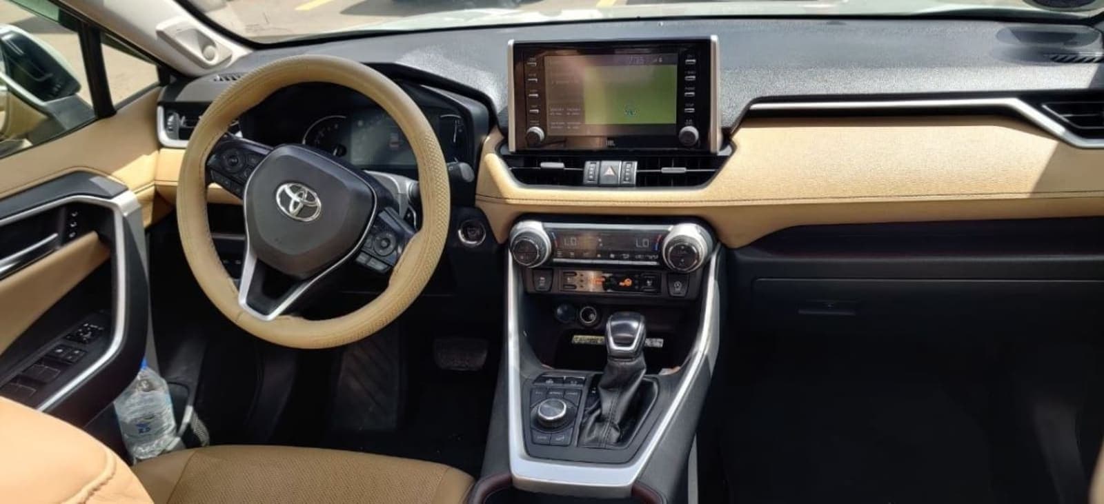 2020 Toyota Rav4 — photo 2