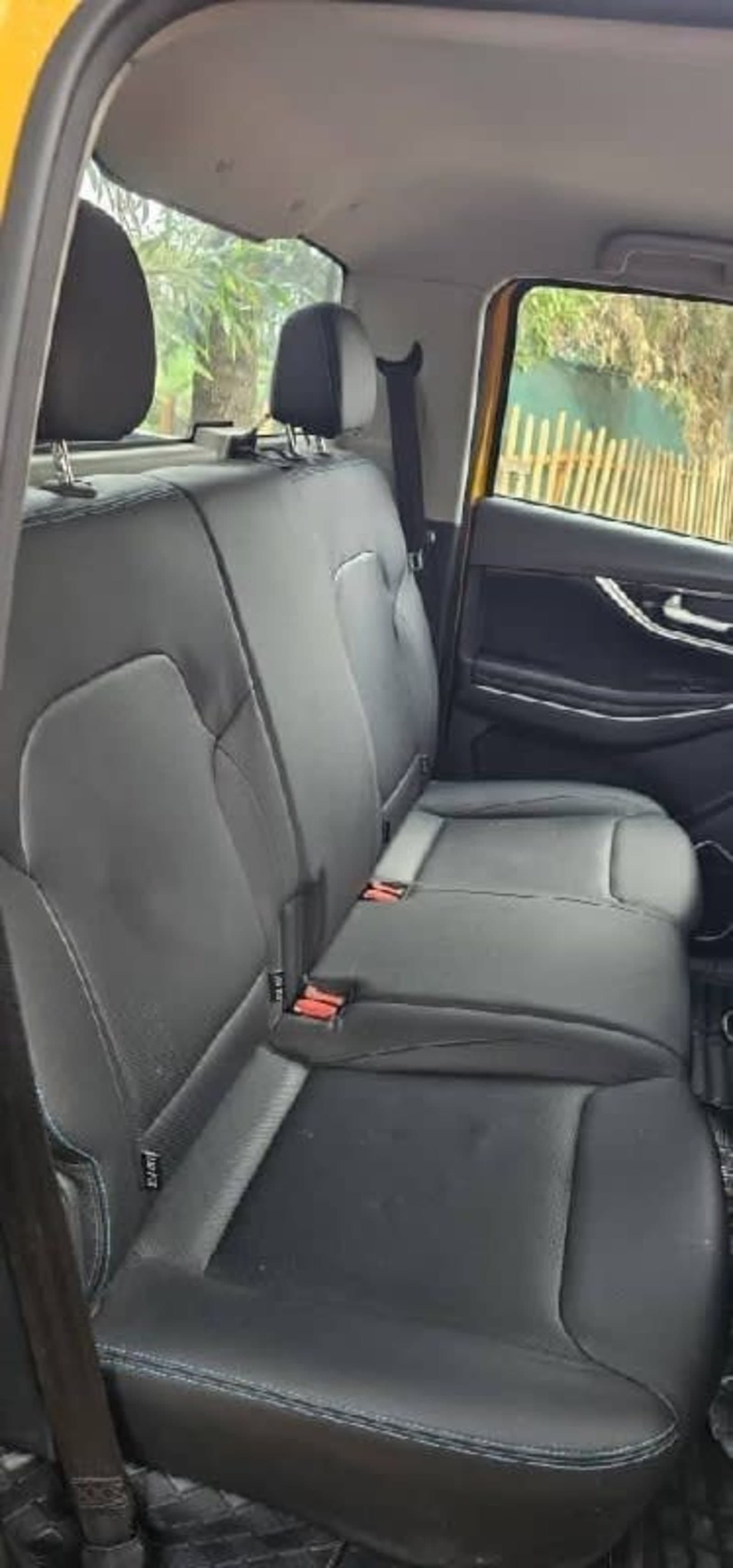 2024 SinoTruck Electric Vehicle — photo 1