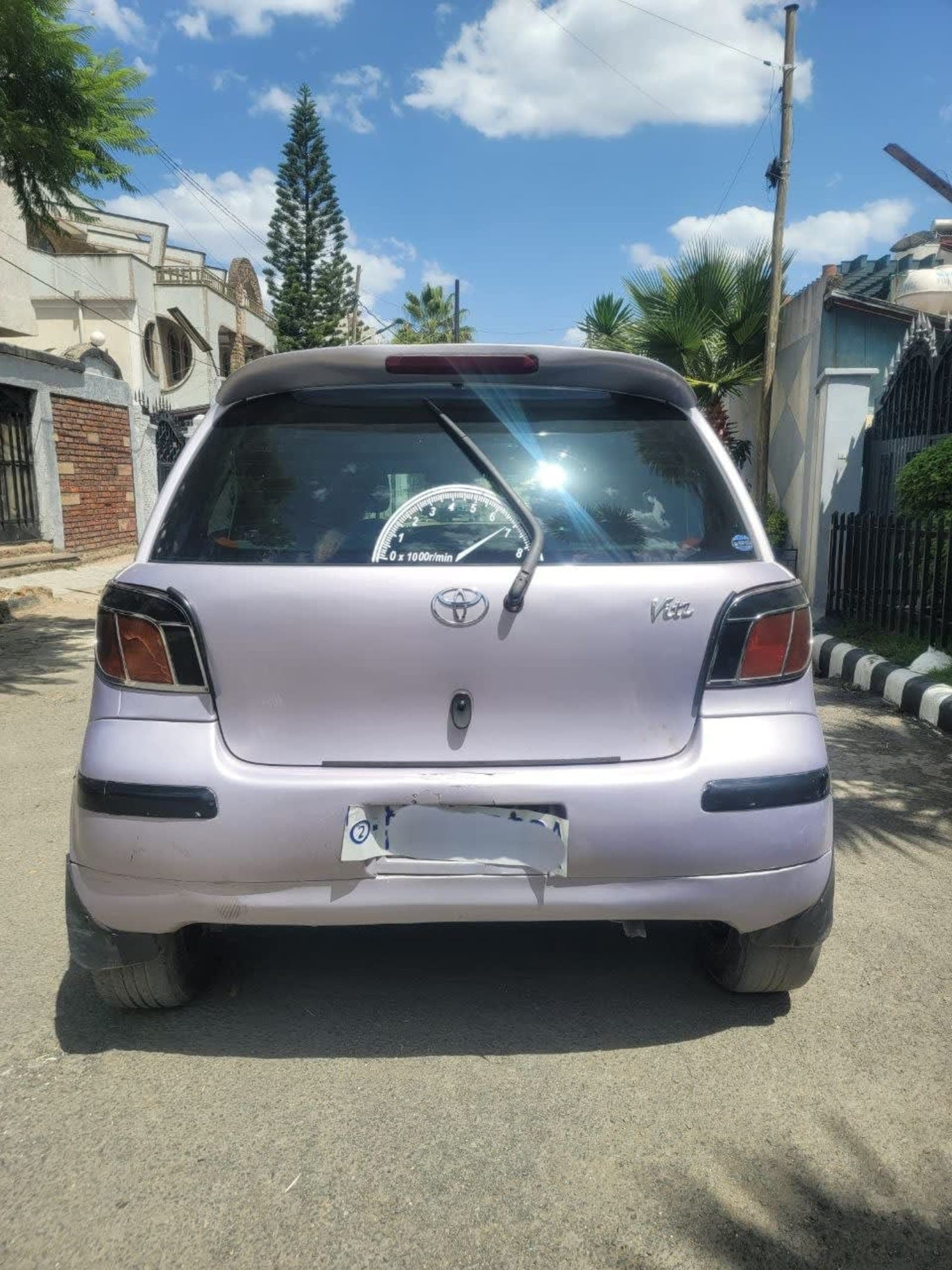 2004 Toyota Vitz โ photo 1