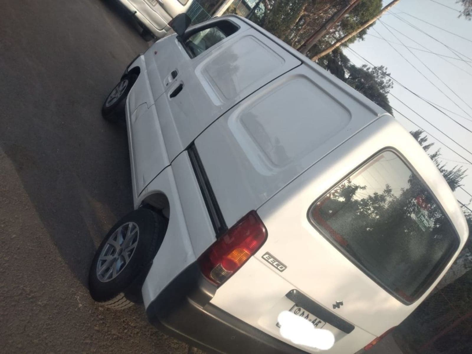 2023 Suzuki Ecco — photo 2