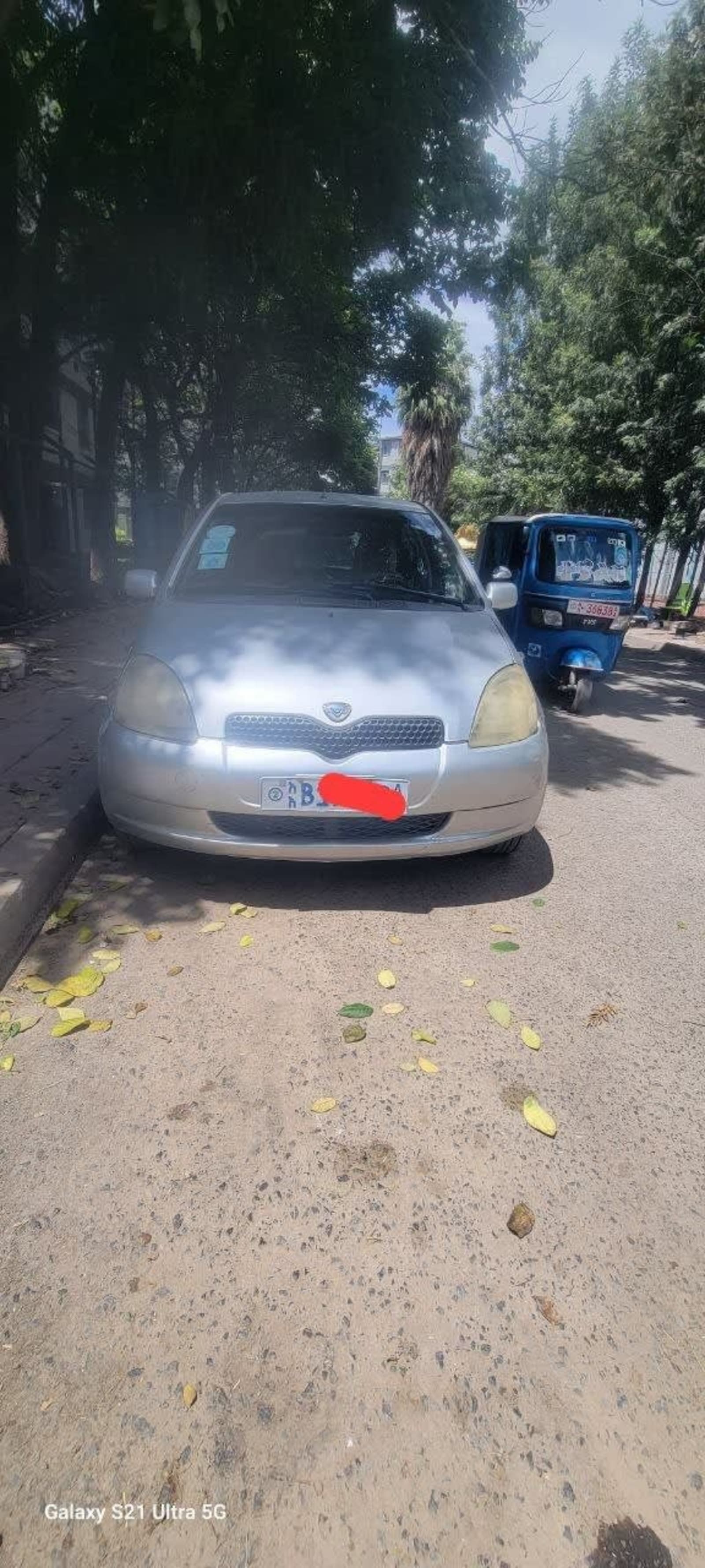 2001 Toyota Vitz — photo 4