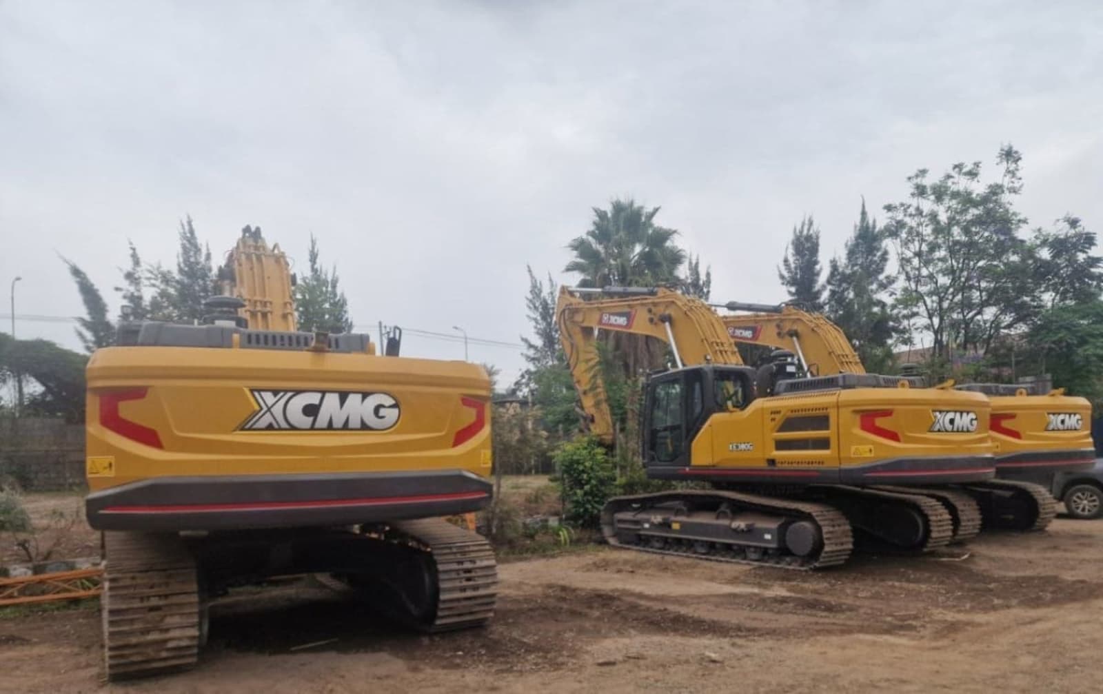 2026 Develon Excavator โ photo 4