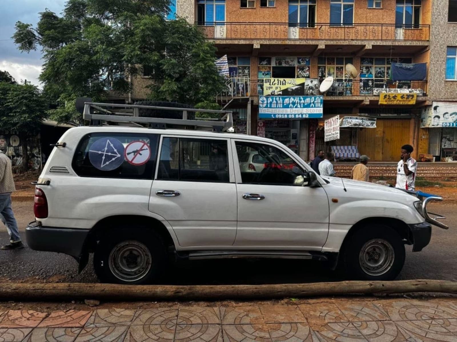 2005 Toyota Land Cruiser 105