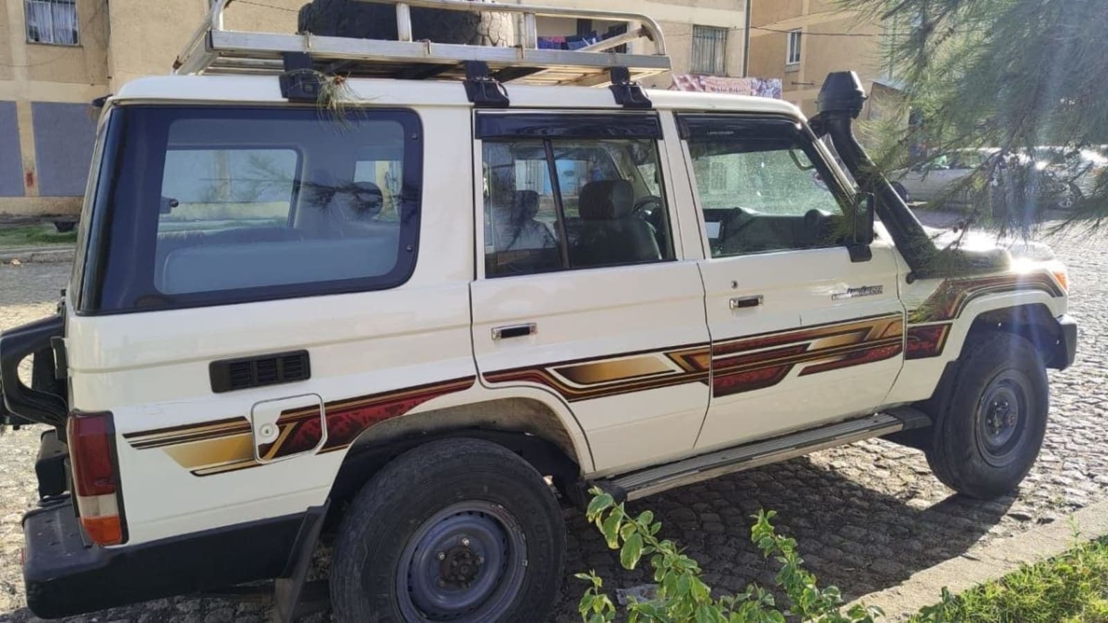 2011 Land Cruiser Mark2 — photo 4