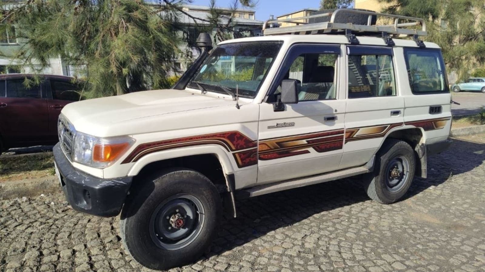 2011 Land Cruiser Mark2 — photo 6