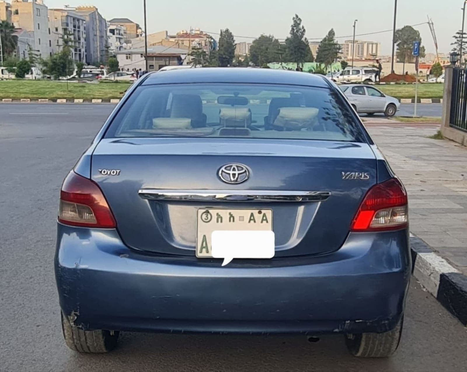 2007 Toyota Yaris Sedan — photo 2