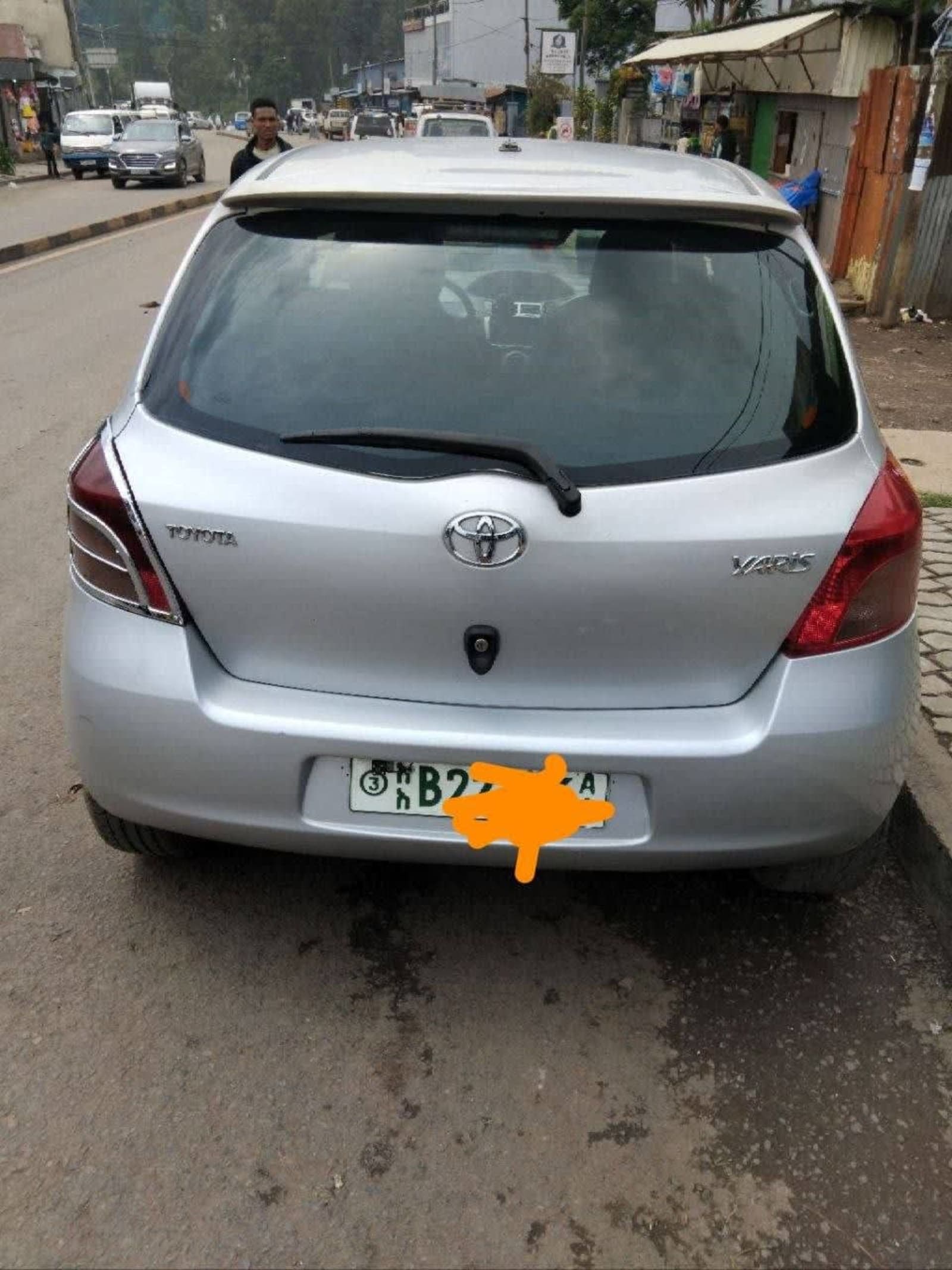 2007 Toyota compact โ photo 2