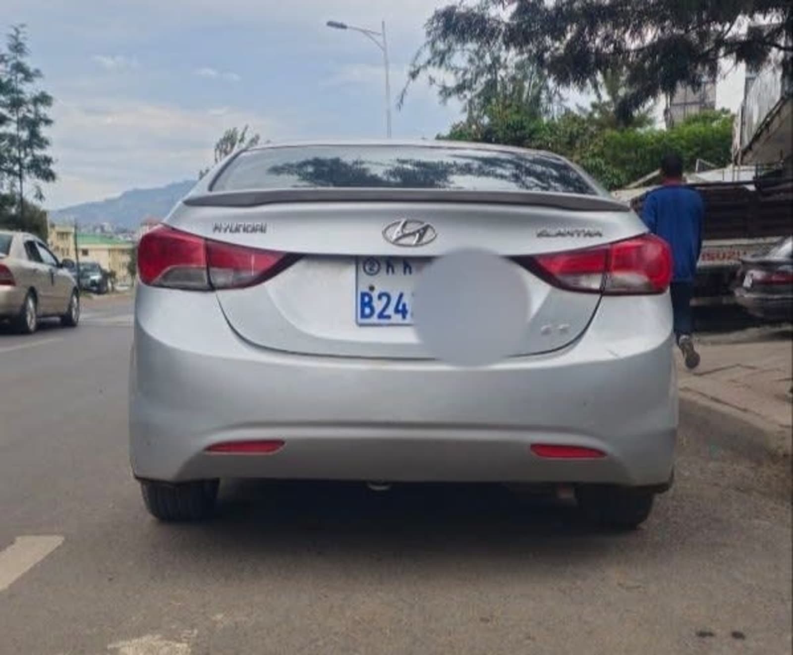 2013 Hyundai Elantra — photo 5