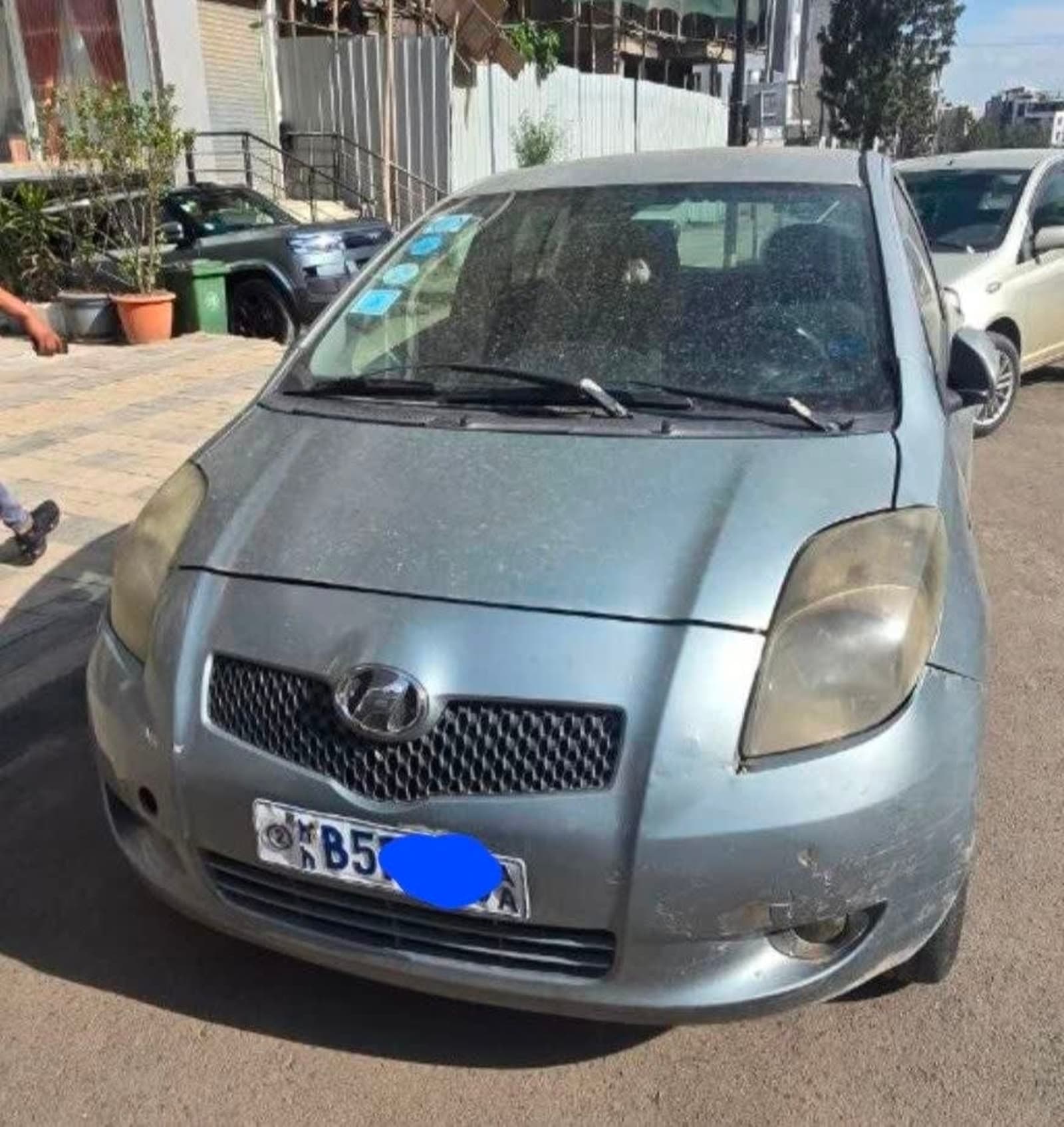 2007 Toyota Yaris compact โ photo 2
