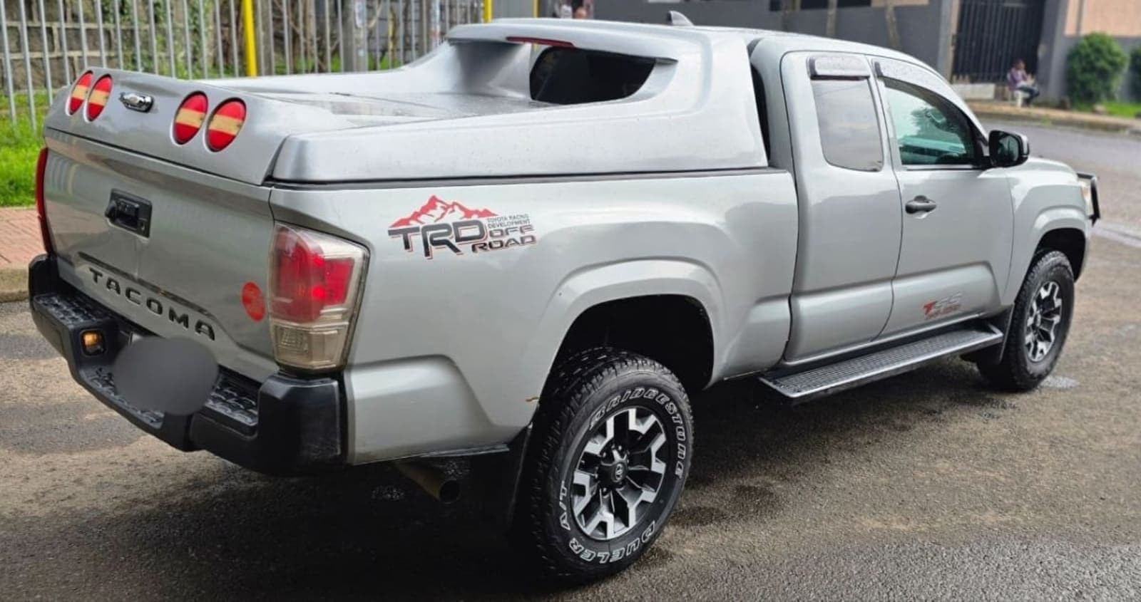 2020 TOYOTA TACOMA — photo 6
