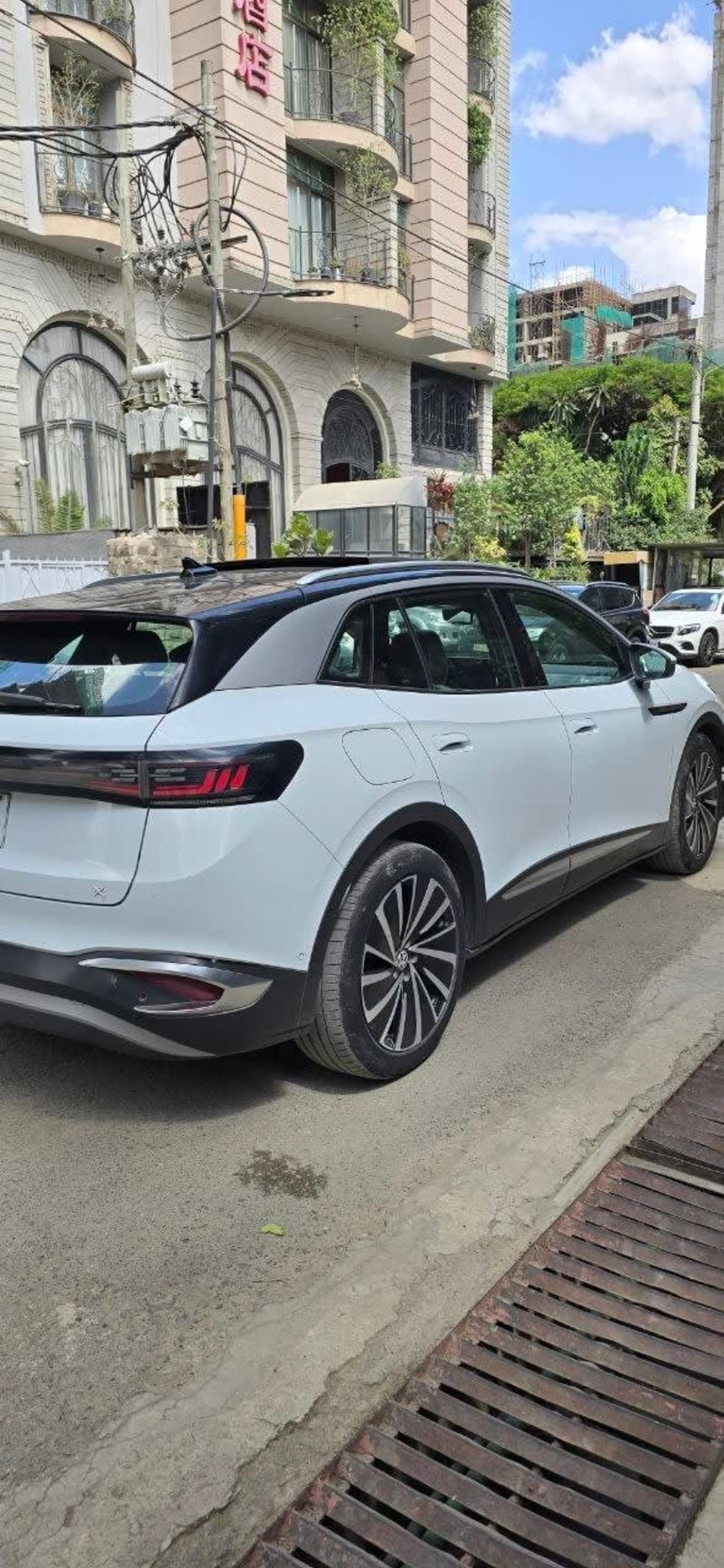 2022 Volkswagen ID.4 x Pro — photo 2