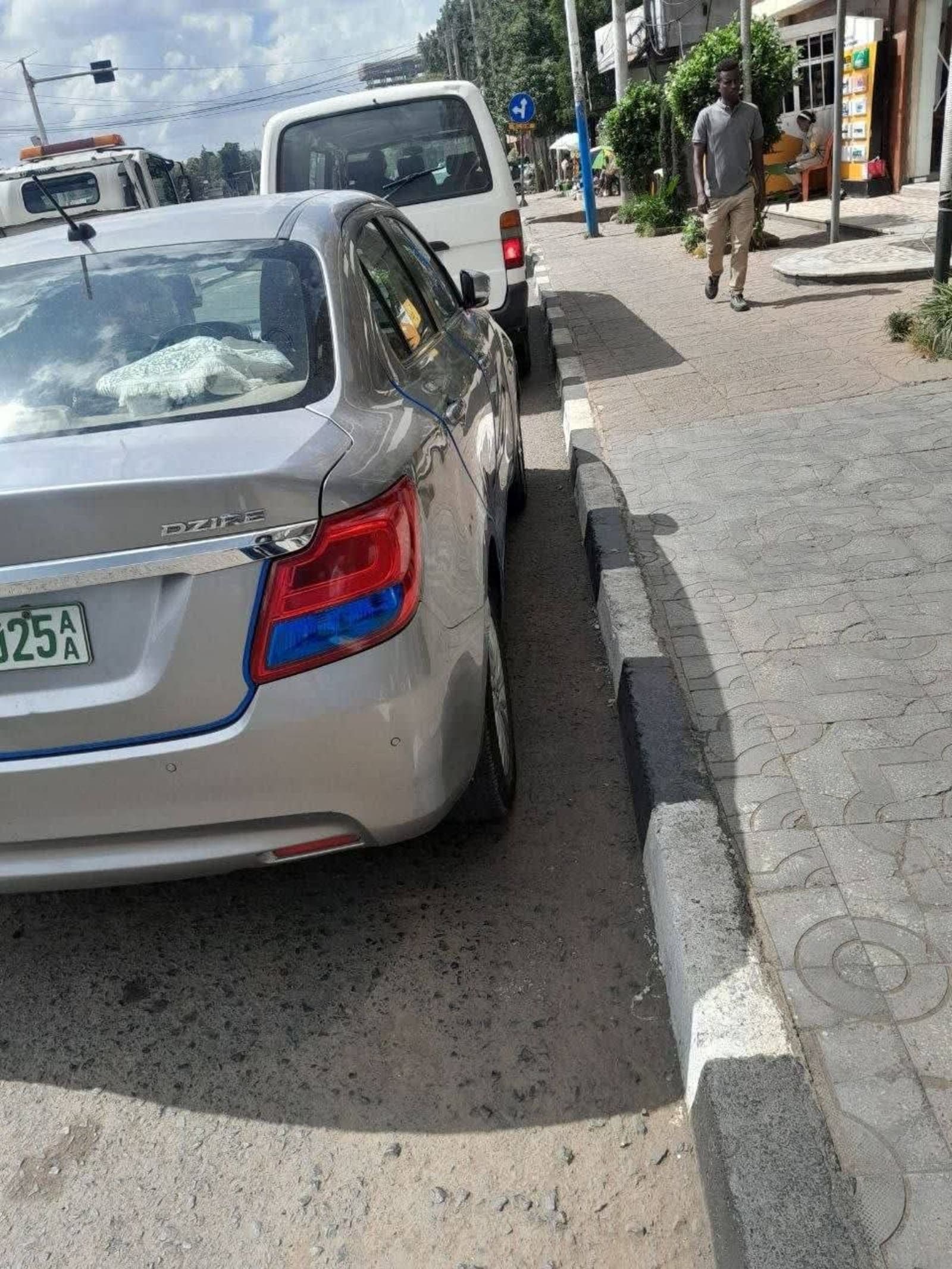2021 Suzuki Dzire — photo 4