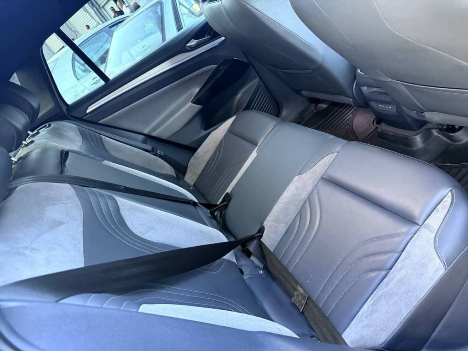 2023 VOLKSWAGEN ID.4 Crozz Pro — photo 4