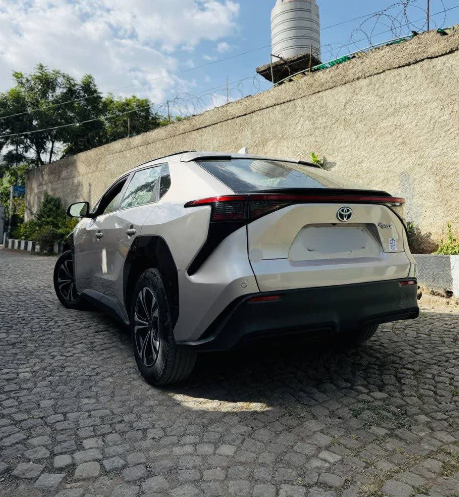 2023 Toyota BZ4X EV — photo 3