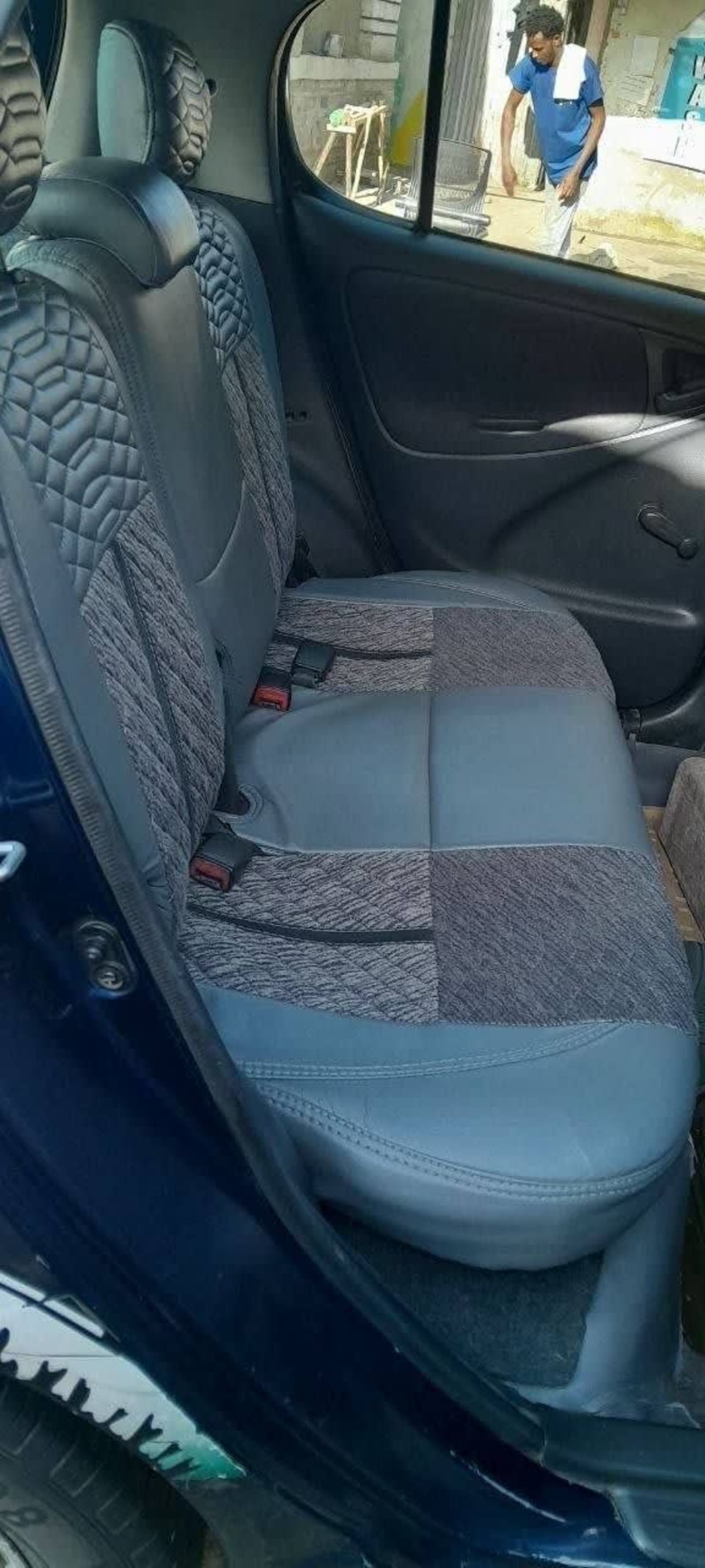 2001 Toyota Vitz Yaris — photo 3