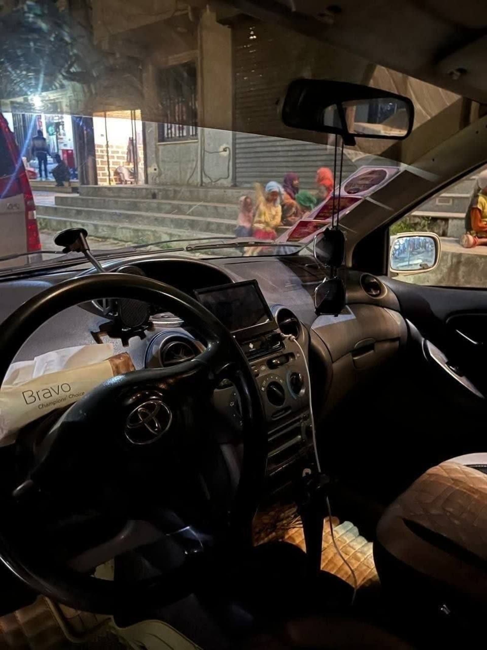 2002 Toyota Vitz — photo 3