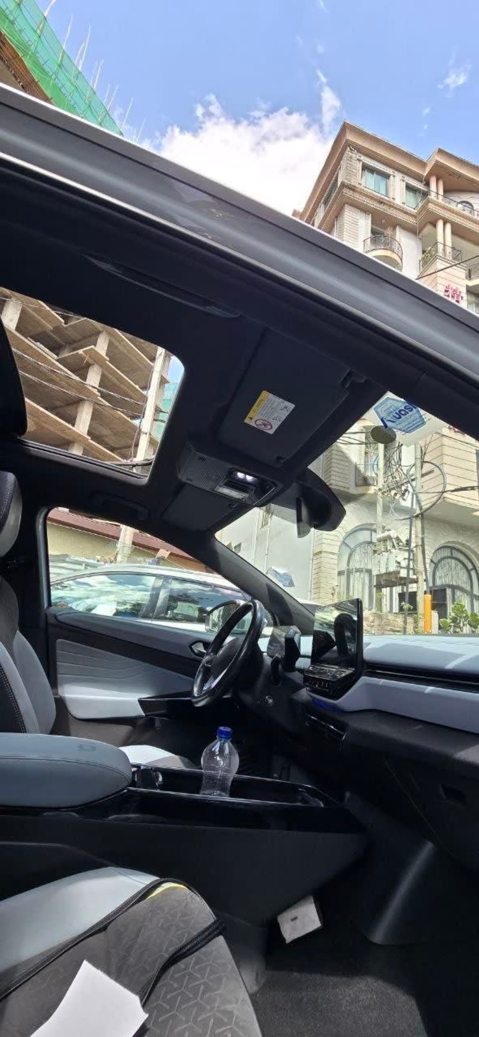 2022 Volkswagen ID.4 x Pro — photo 4