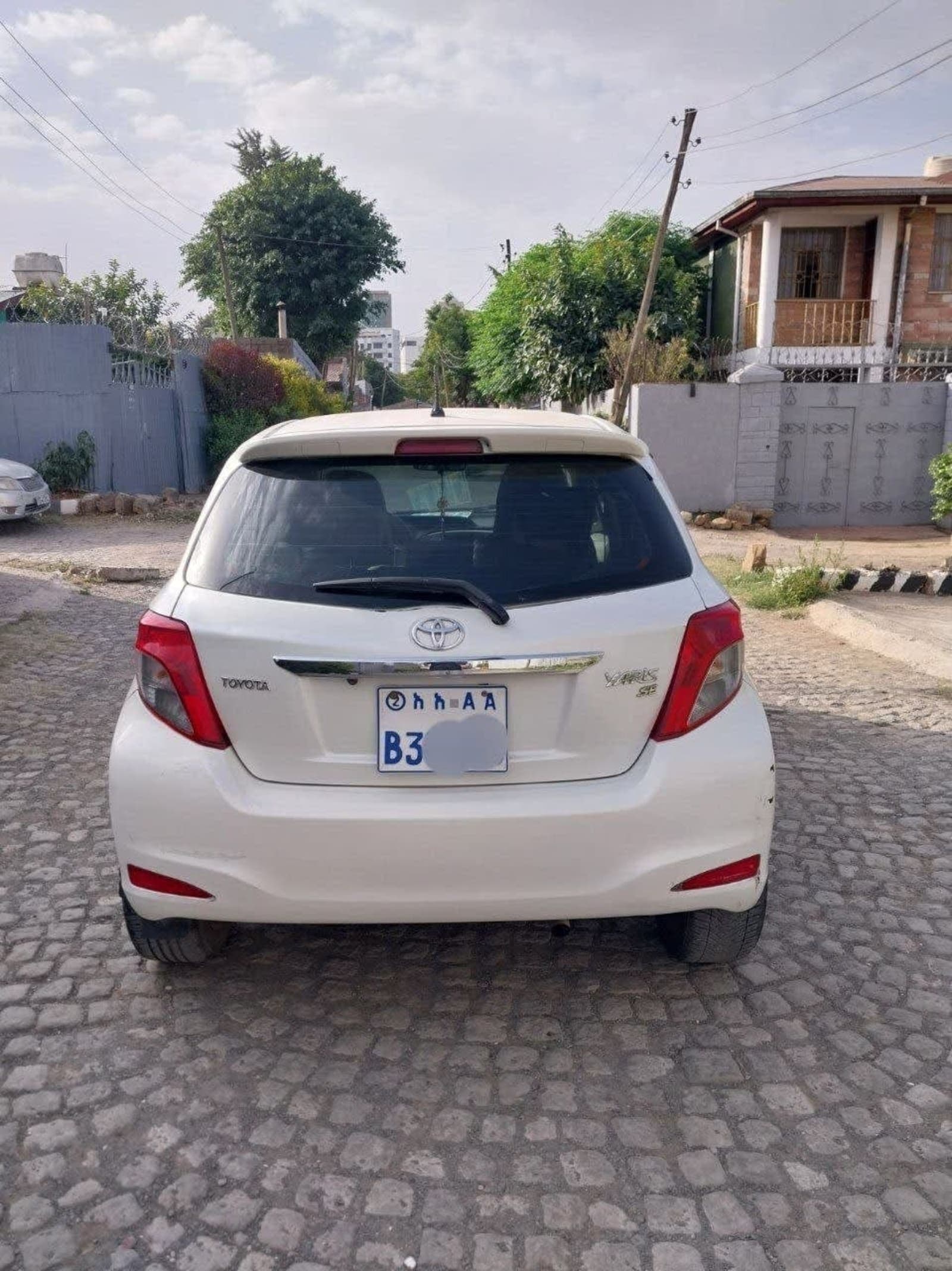 2014 Toyota Yaris Compact — photo 6