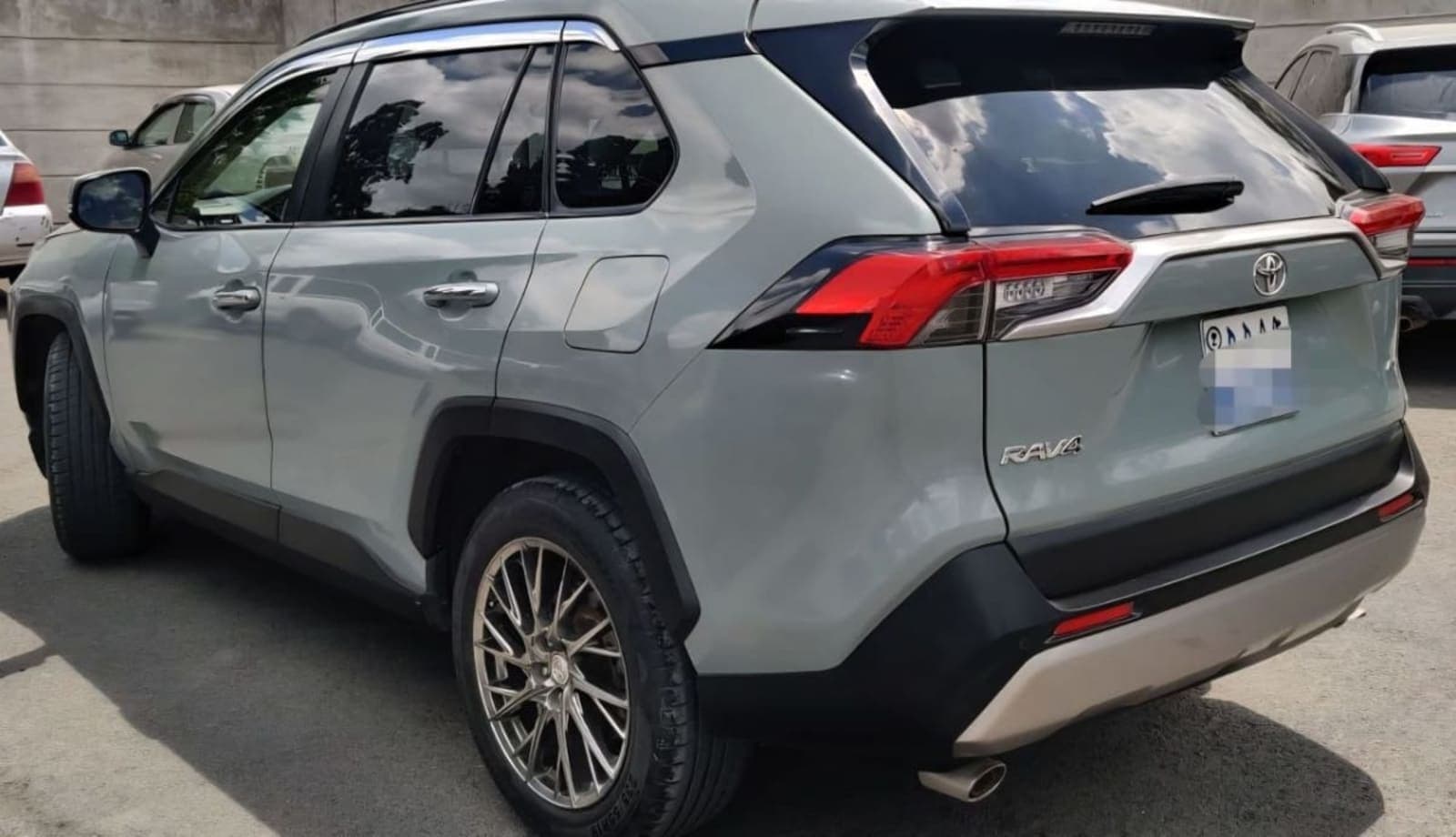 2020 Toyota RAV4 — photo 4