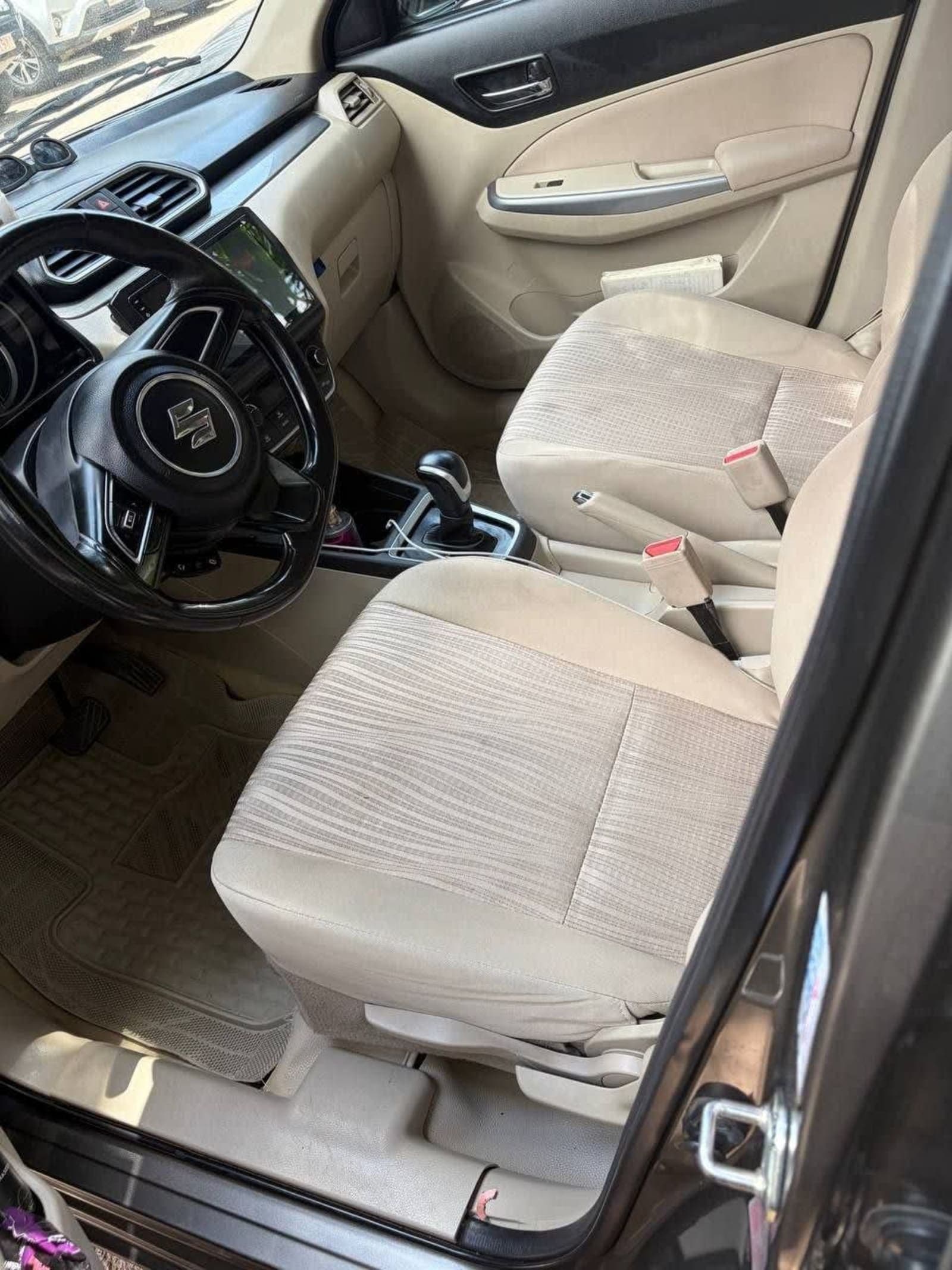2022 Suzuki Dzire — photo 1