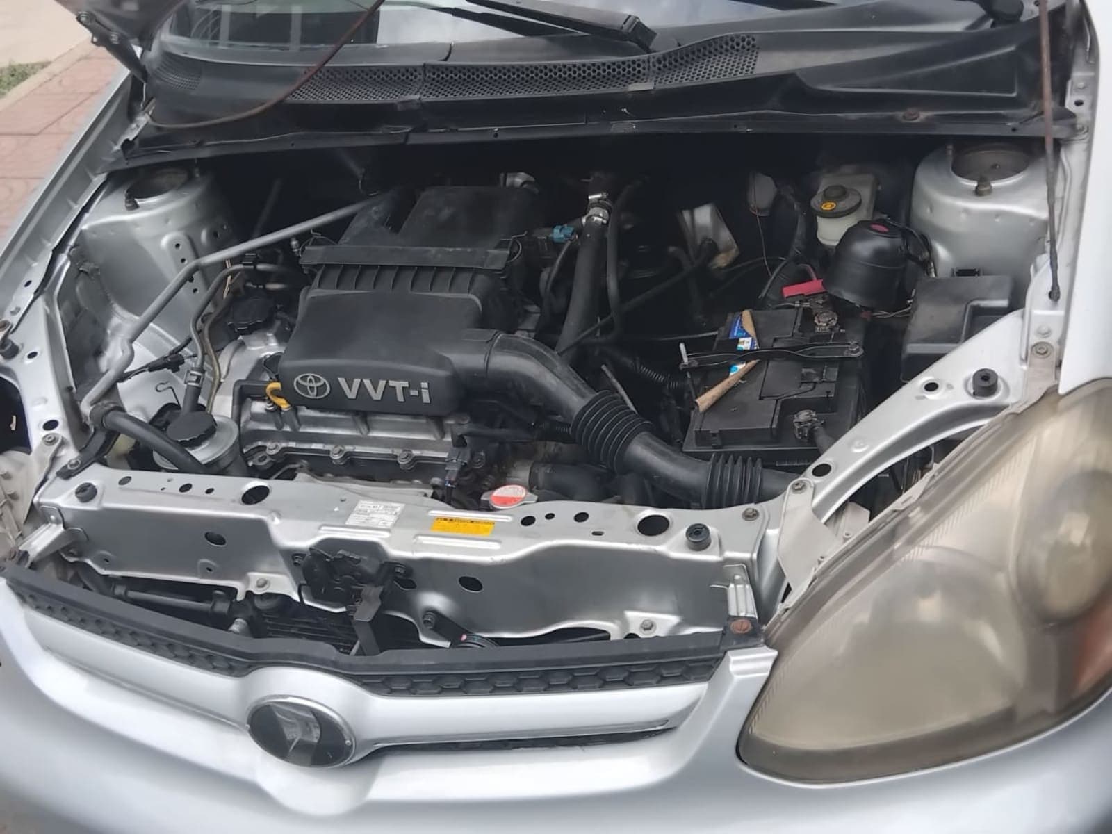 2005 Toyota Platz — photo 3
