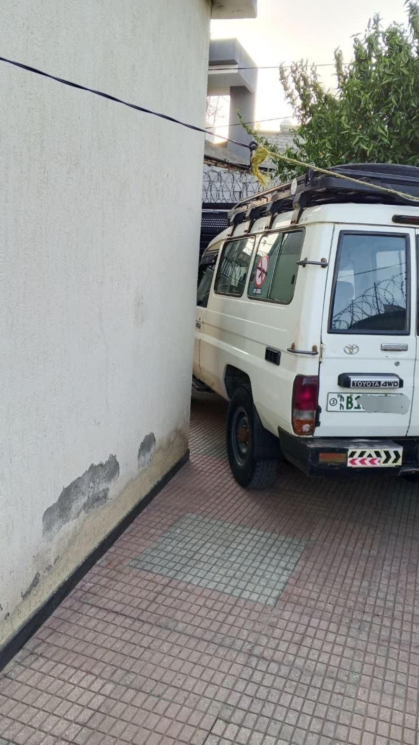2009 Toyota Long Base — photo 2