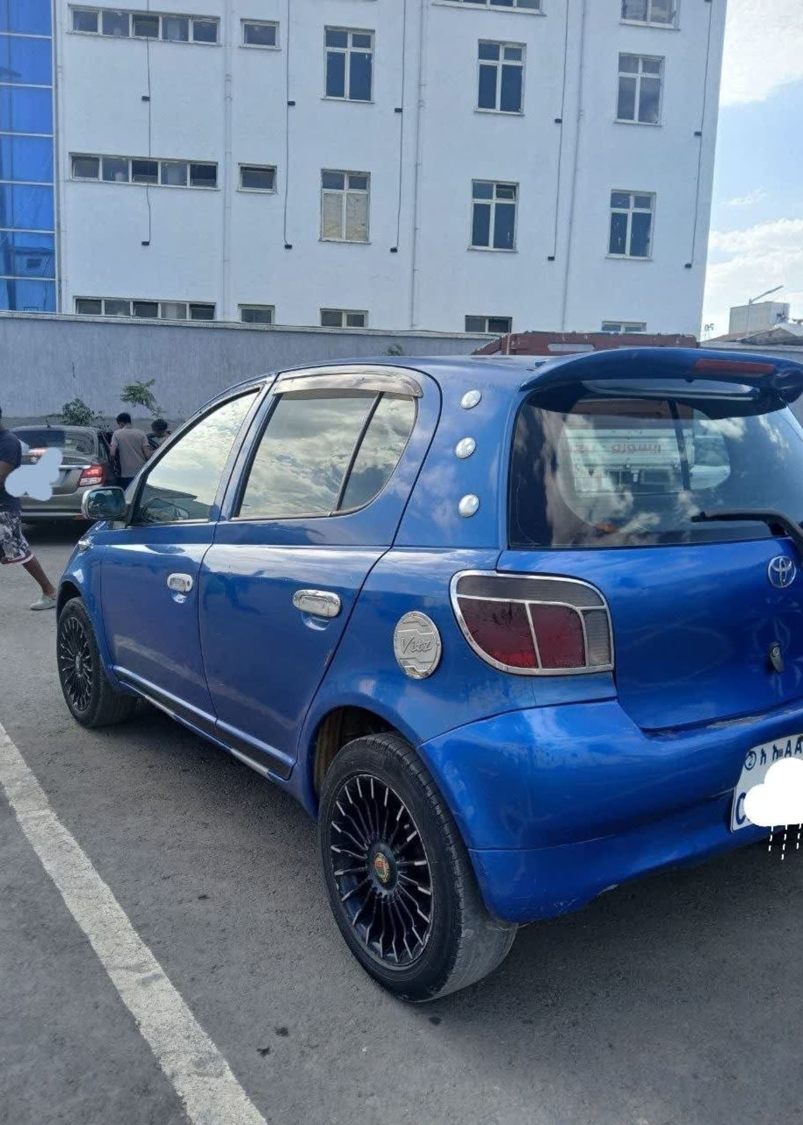 2001 Toyota Vitz — photo 4