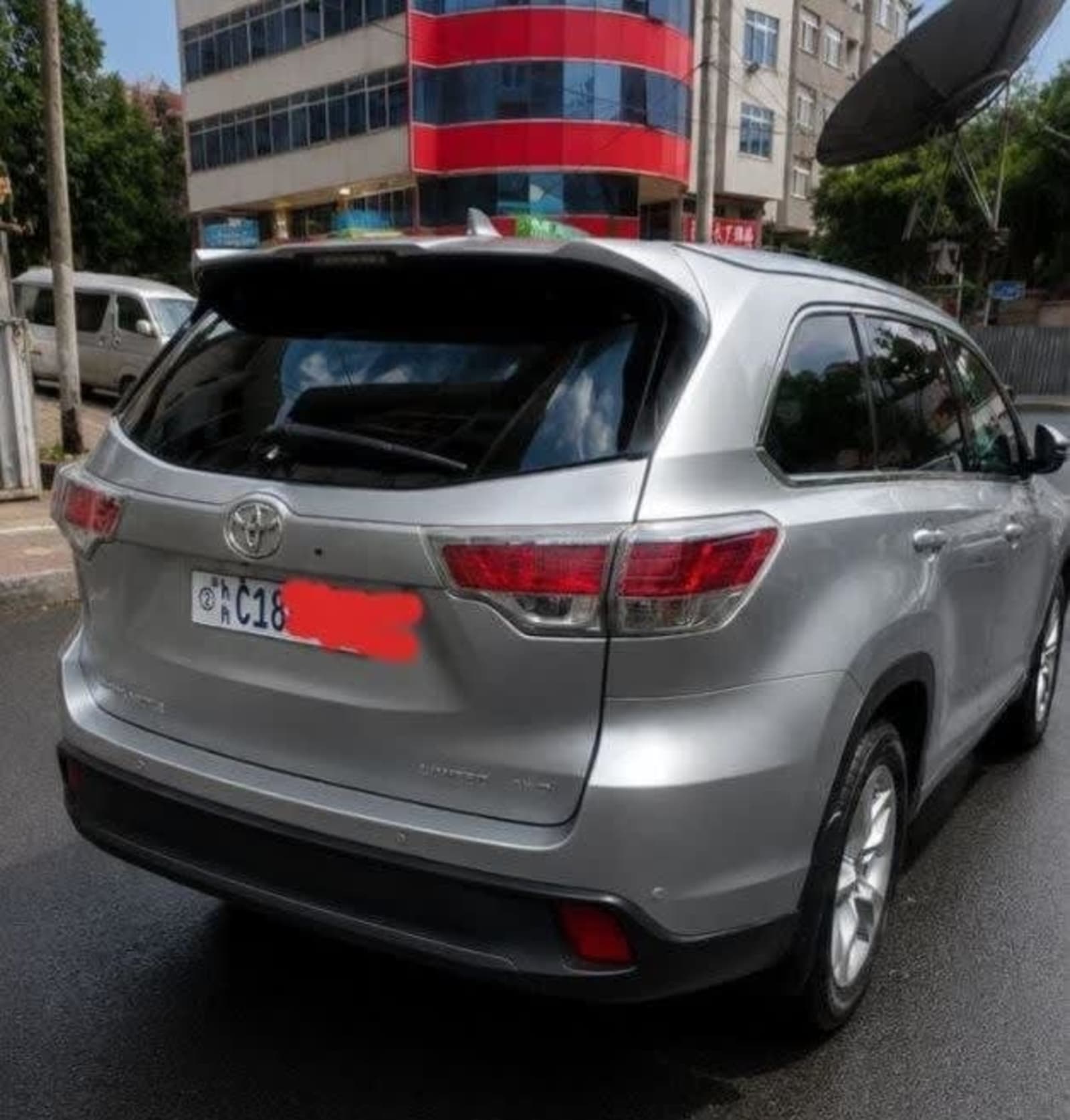 2016 Toyota Highlander V6 — photo 4