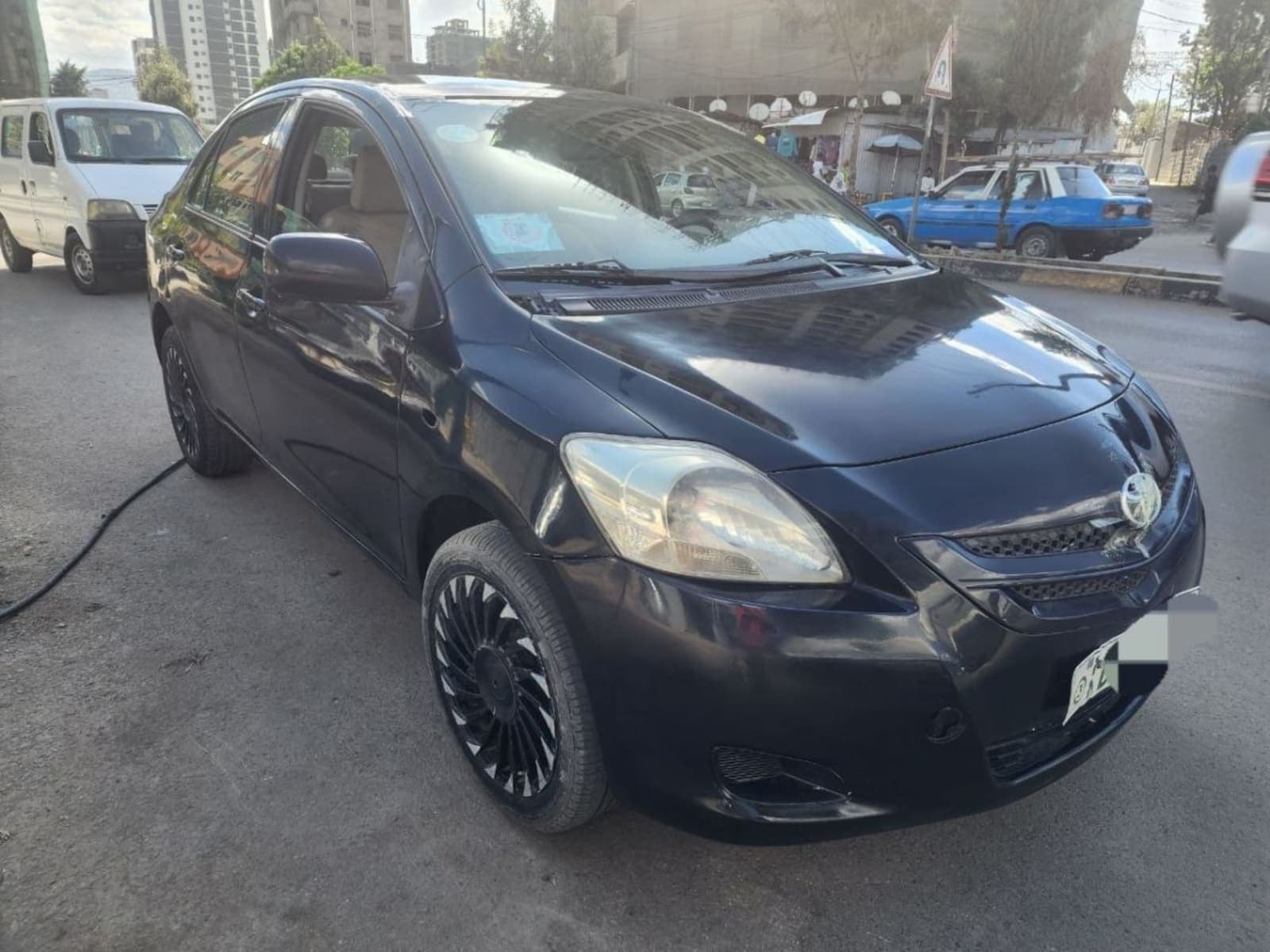2007 Toyota Yaris Sedan — photo 2