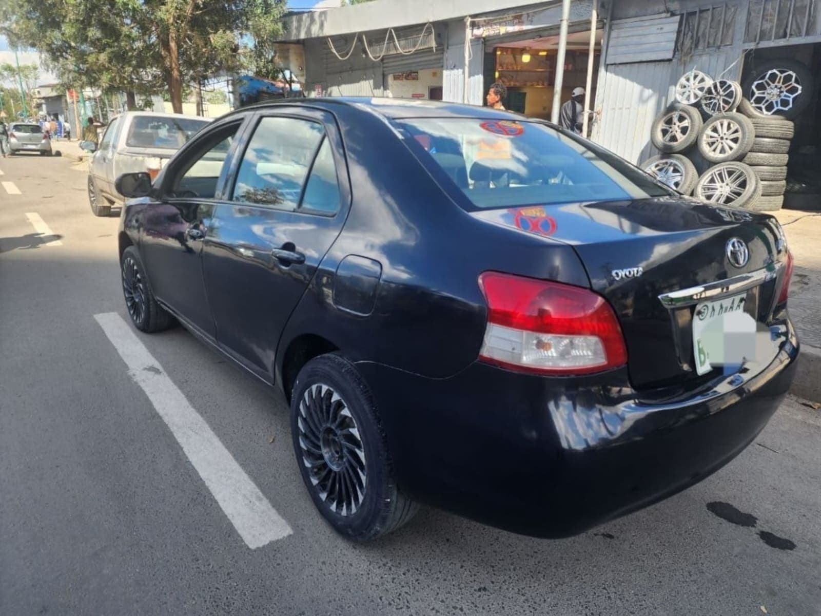 2007 Toyota Yaris Sedan — photo 4