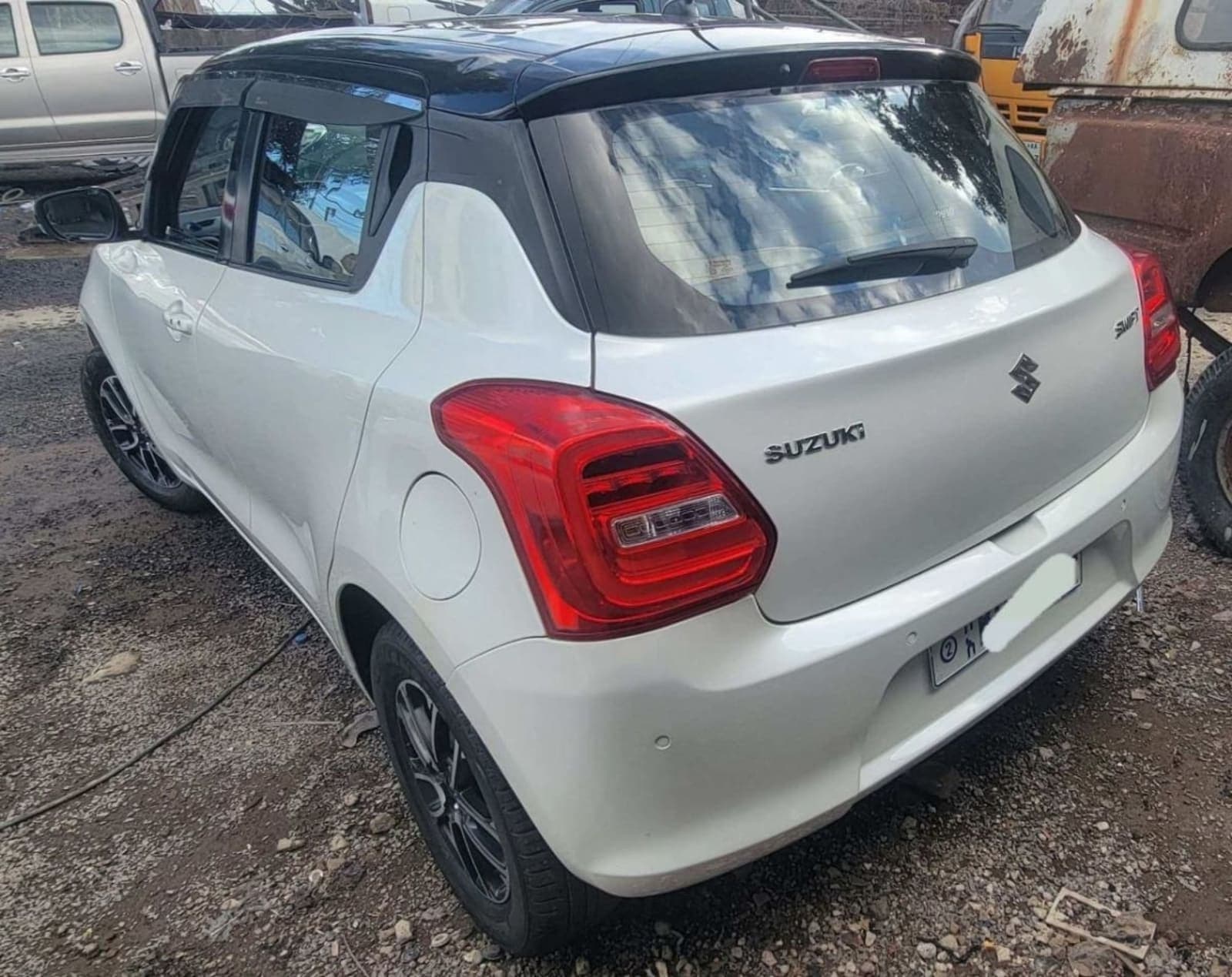 2021 Suzuki Swift — photo 3