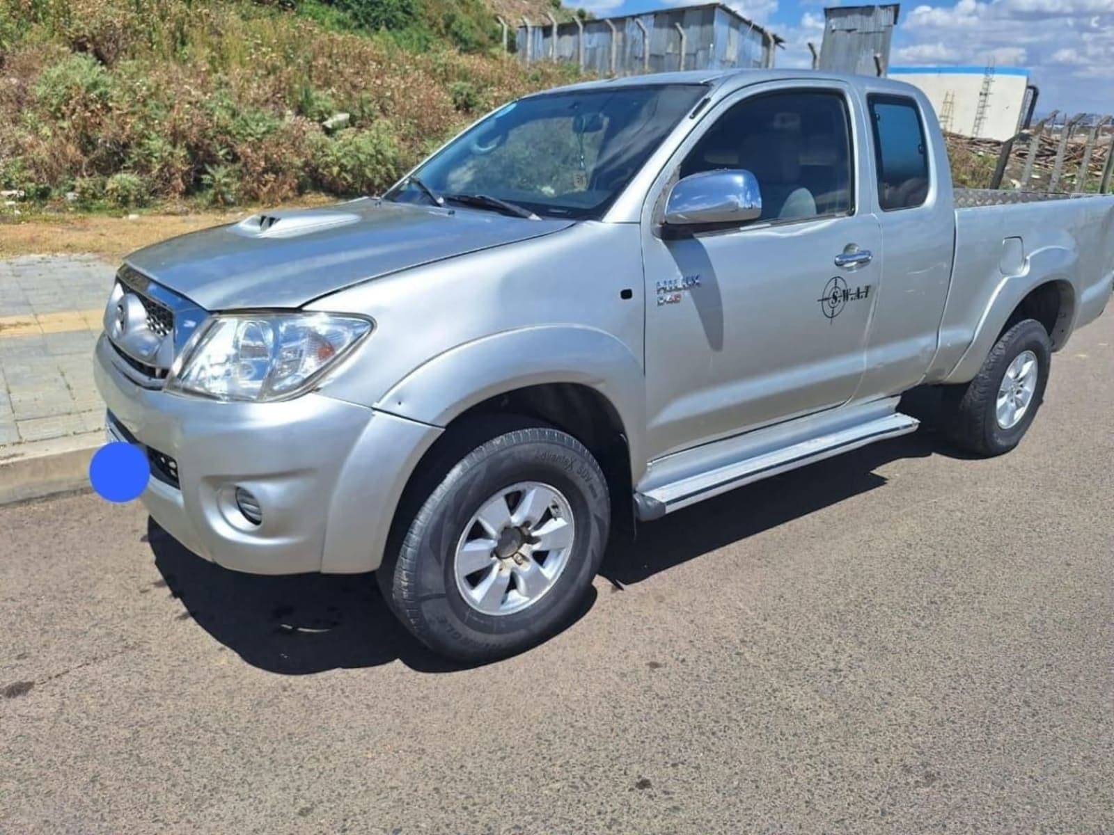 2008 Toyota Hilux Extra Cab โ photo 3