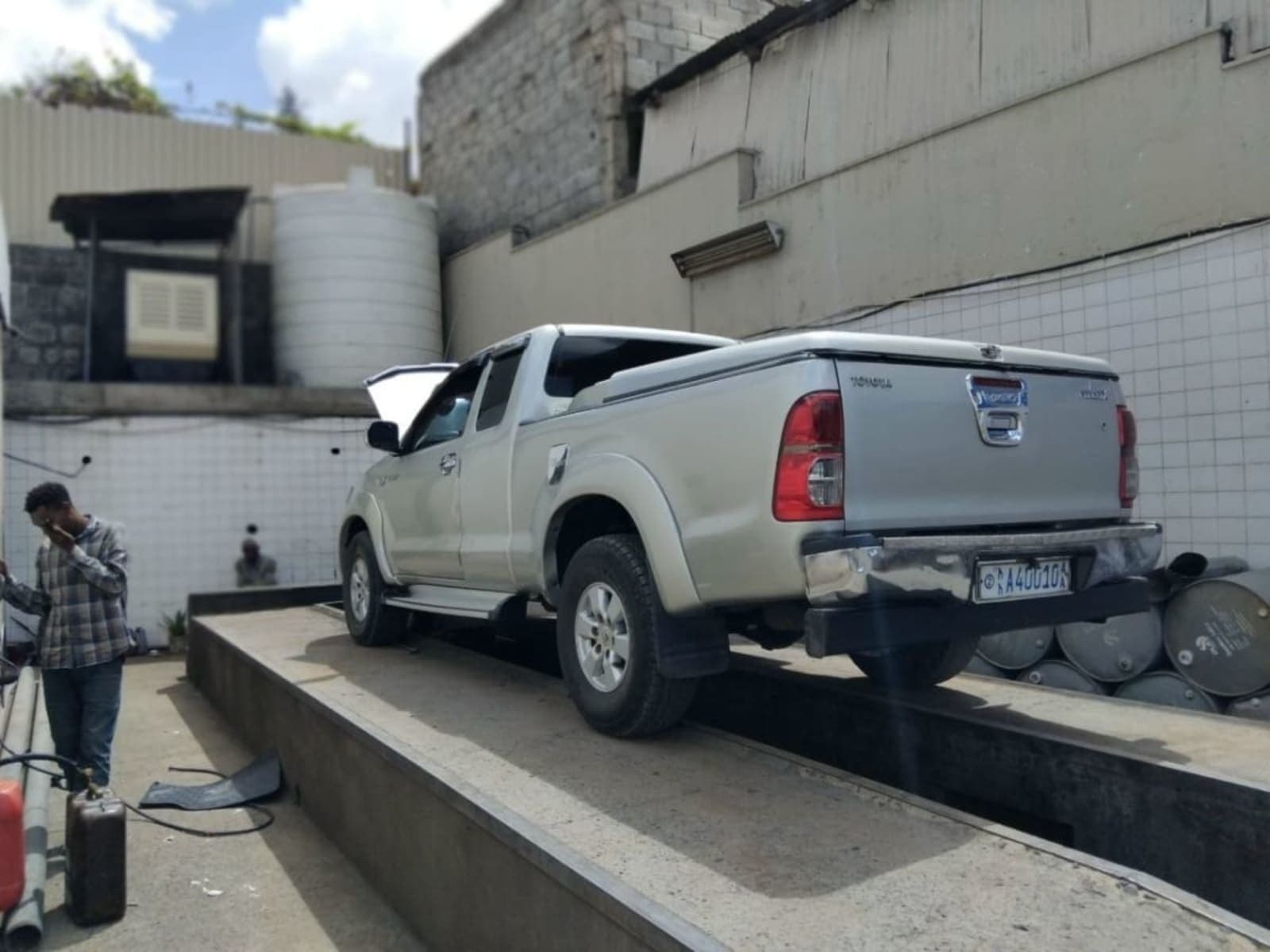 2011 Toyota Hilux โ photo 3