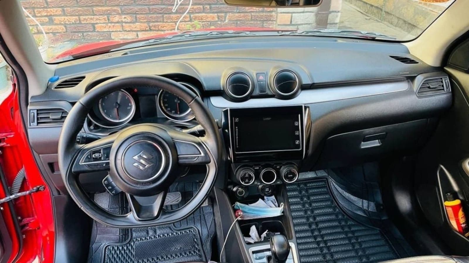 2021 Suzuki Swift — photo 2