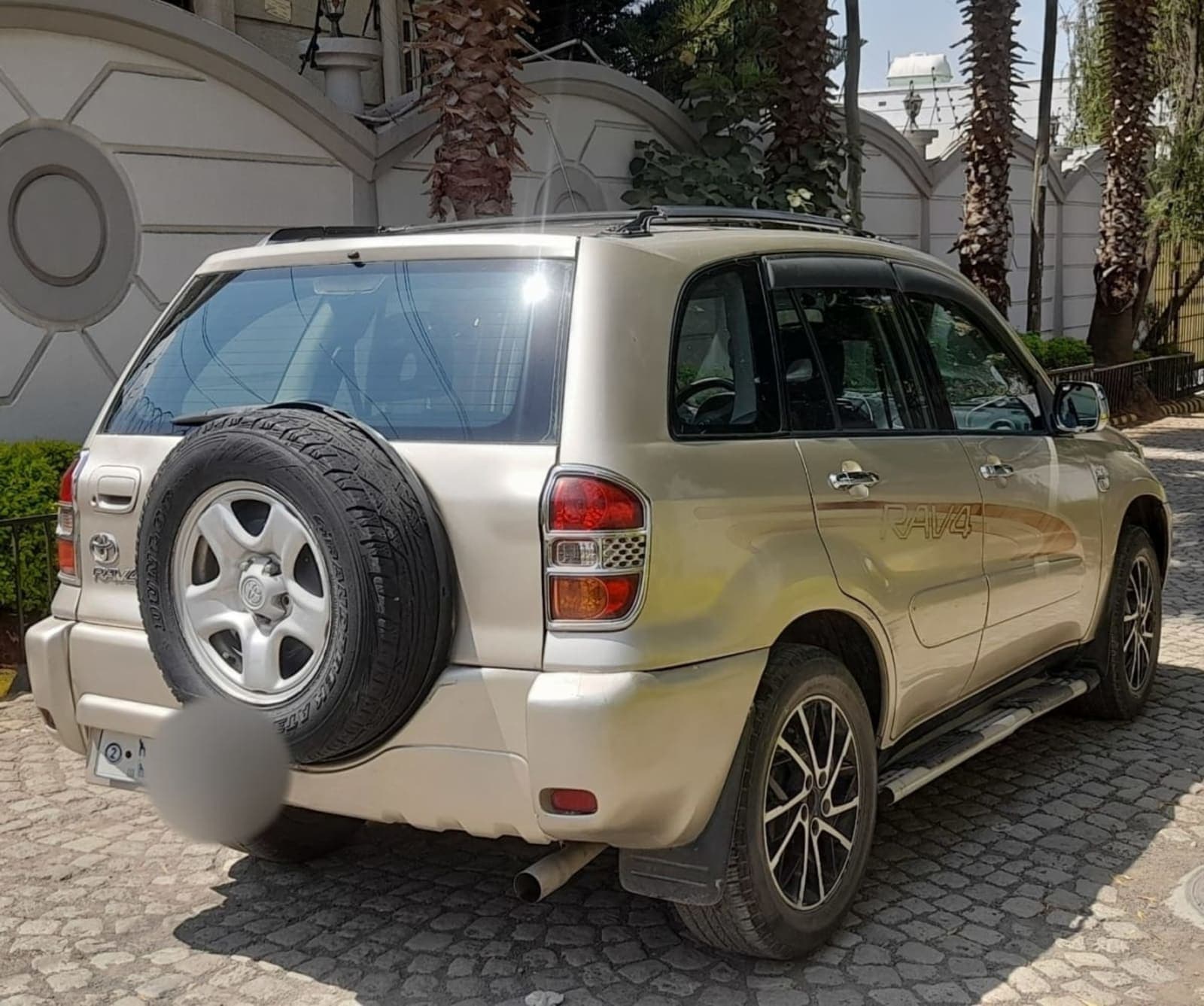 2005 Toyota RAV4 — photo 4
