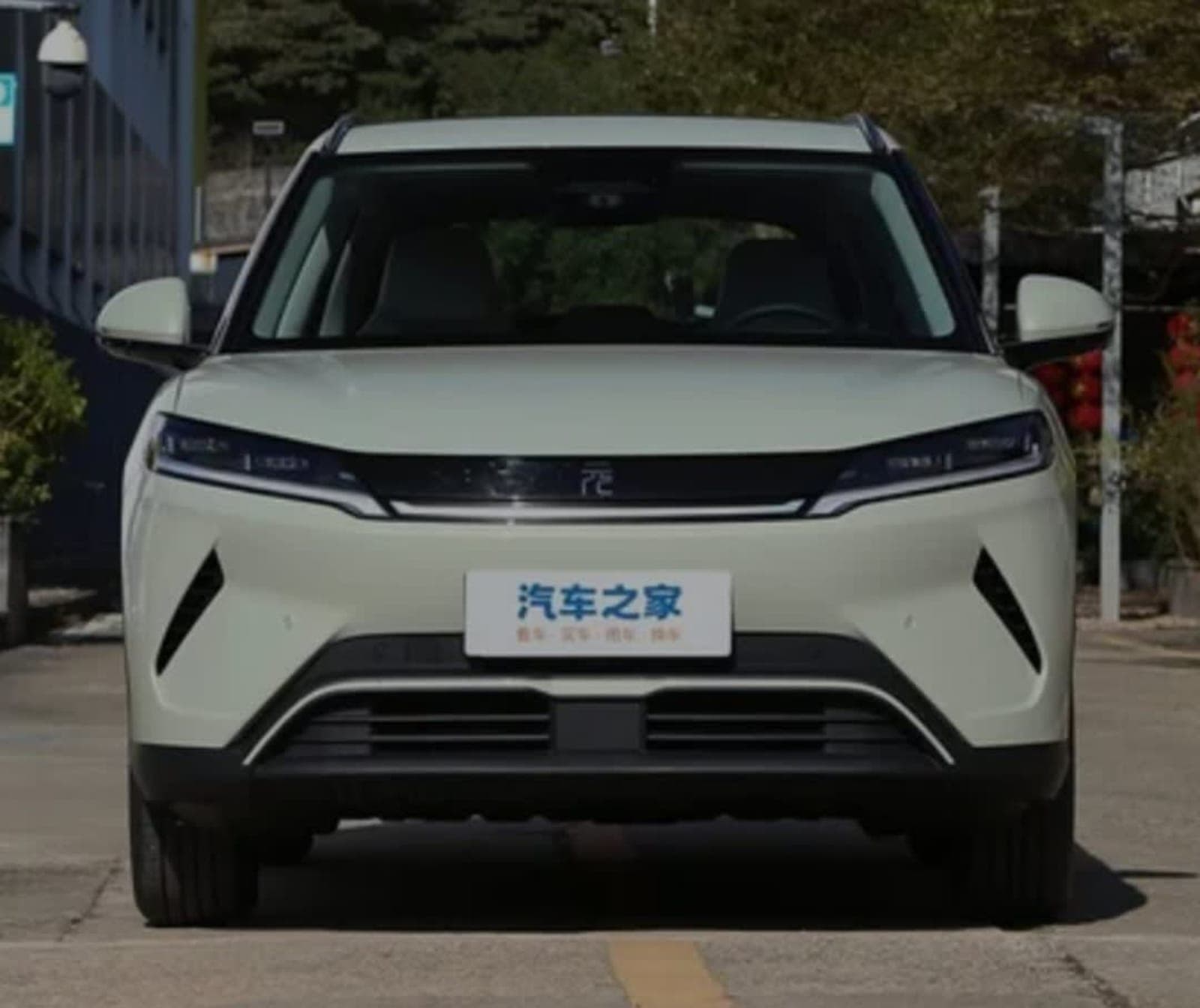 2025 BYD Yuan Up — photo 2