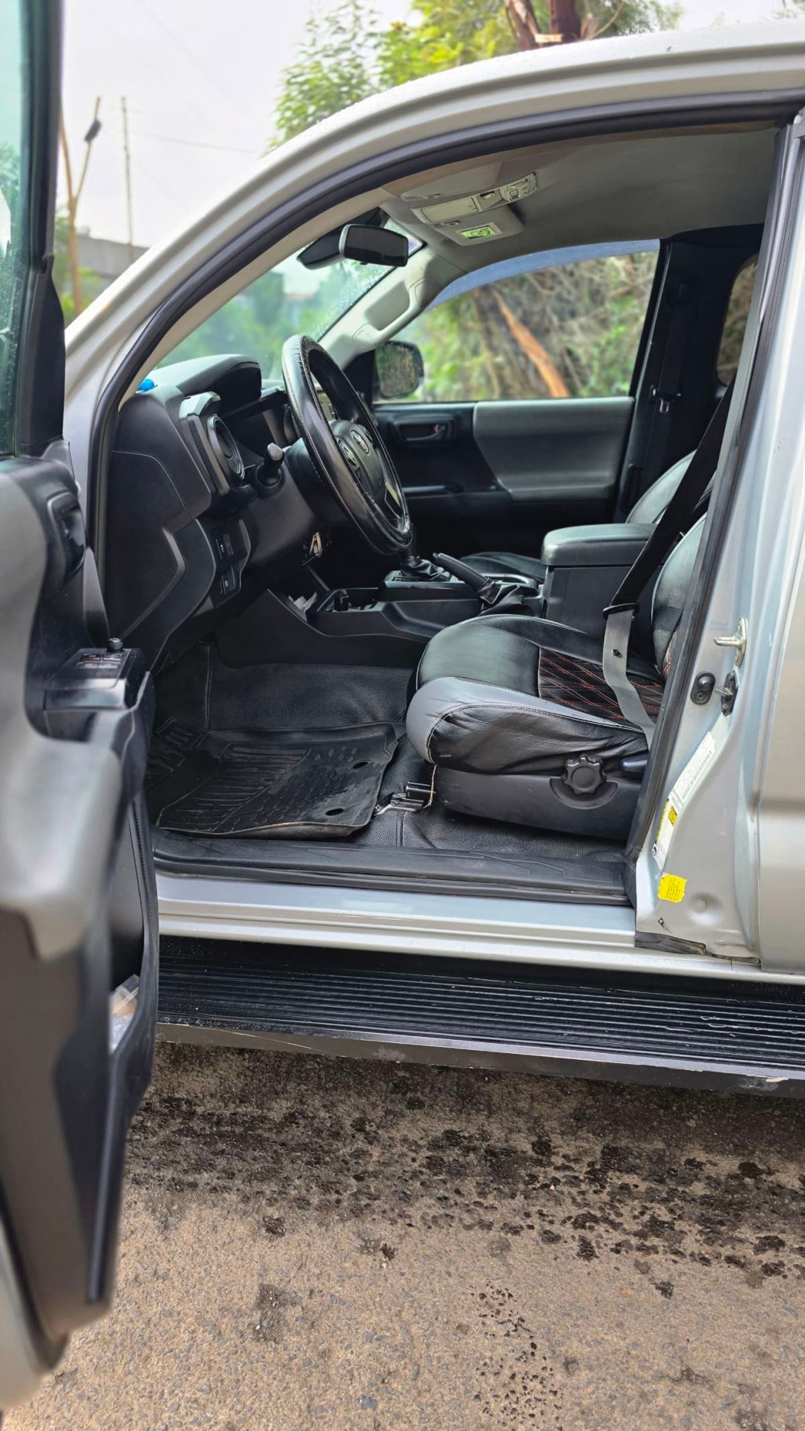 2020 TOYOTA TACOMA — photo 5