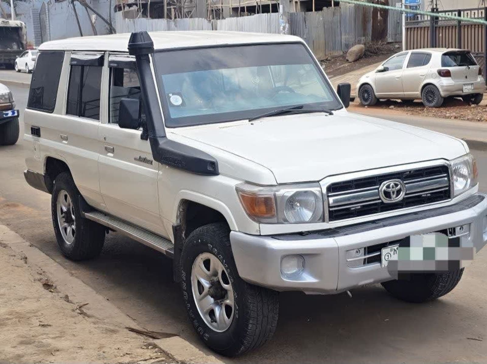 2012 Toyota LandCruiser Mark II — photo 5