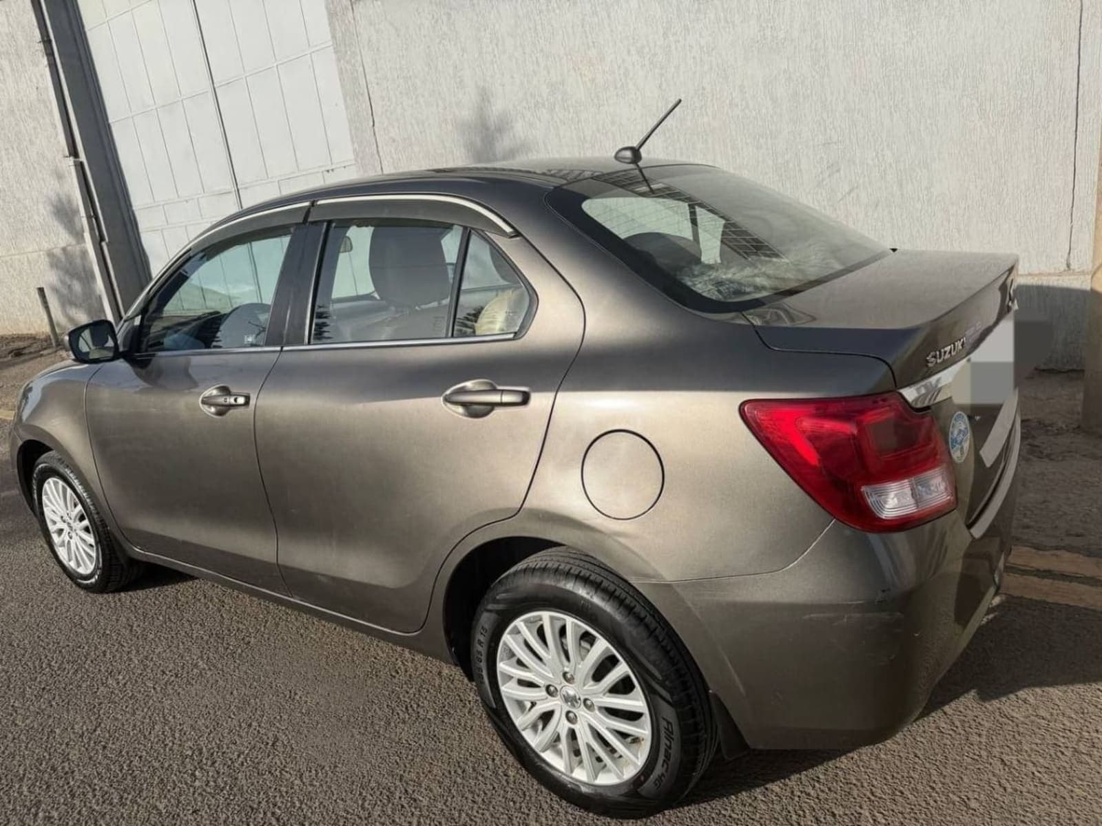 2022 Suzuki Dzire — photo 1