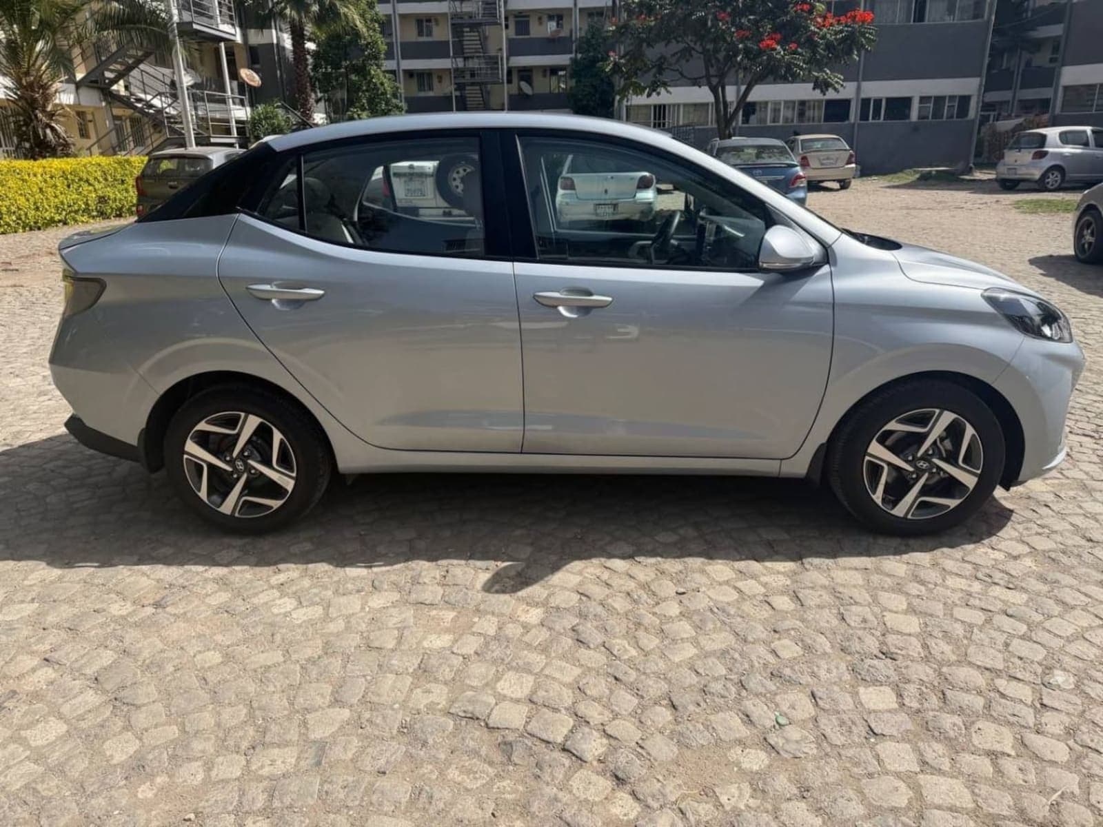 2022 Hyundai Grand i10 — photo 8