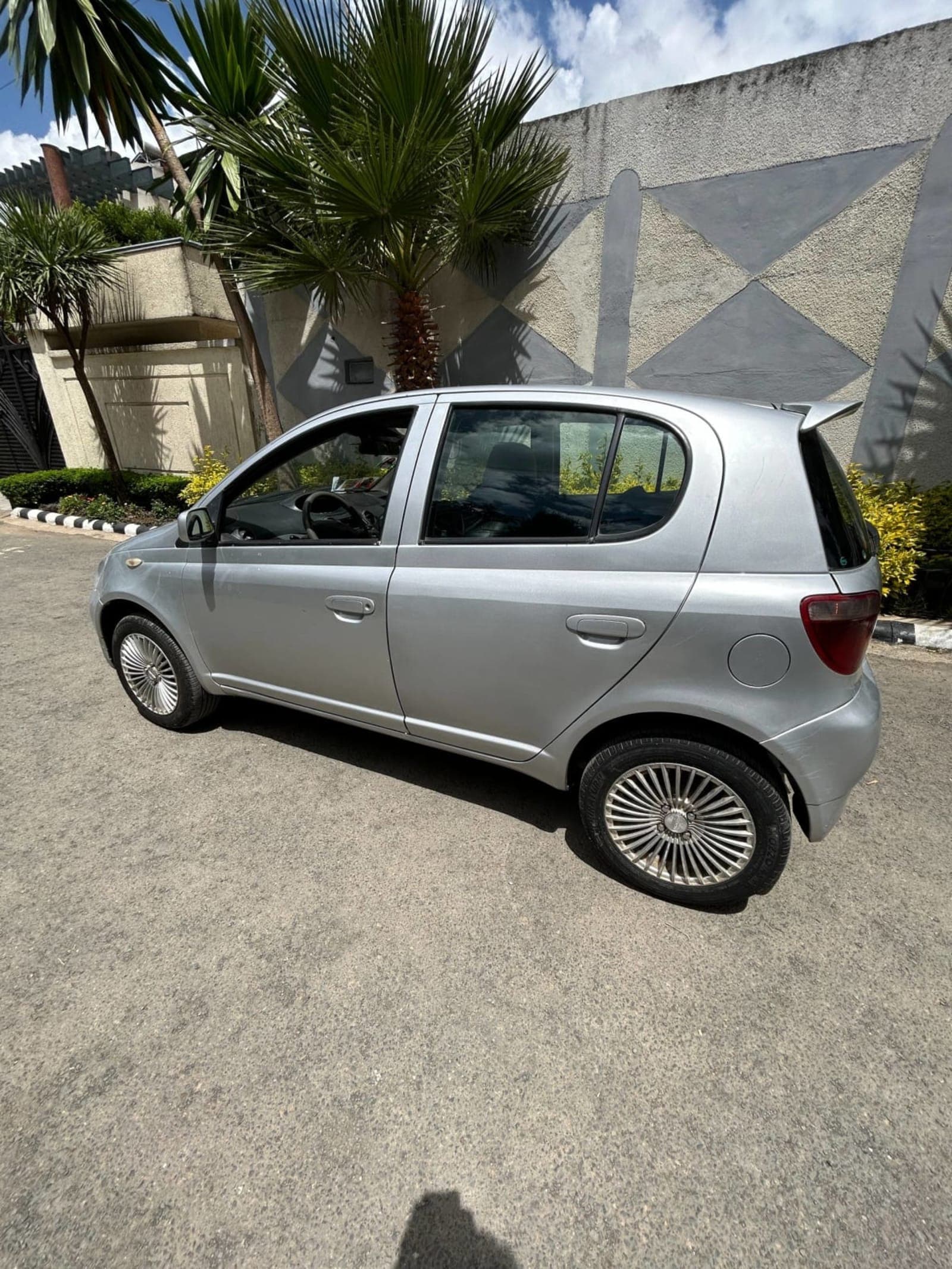 2001 Toyota Vitz